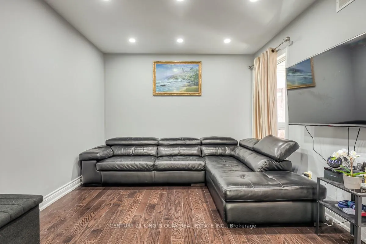 Photo 7 of 62 Stather Crescent, Markham, Milliken Mills East — HOMEH
