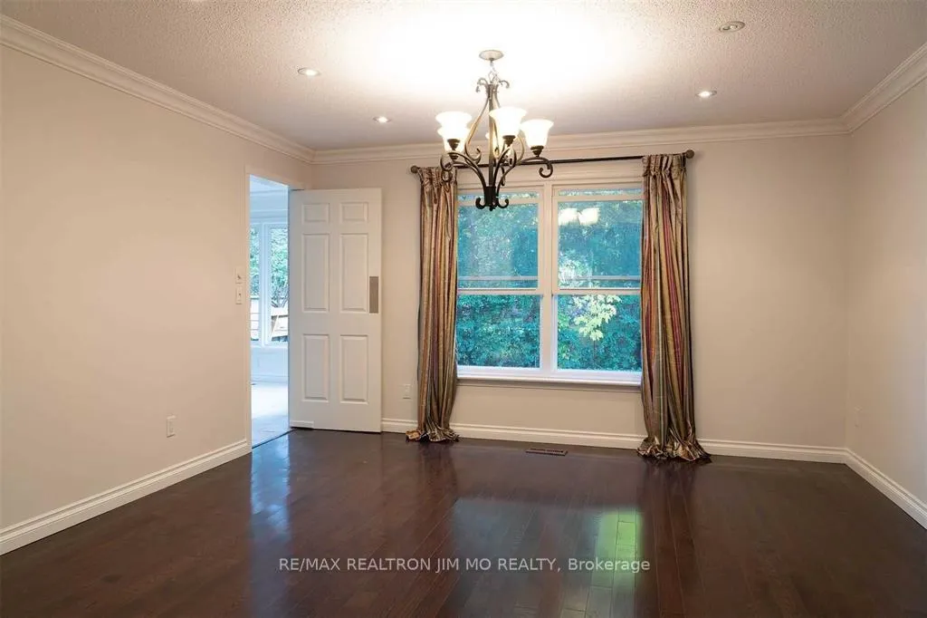 Photo 14 of 35 Mckay Crescent, Markham, Unionville — HOMEH
