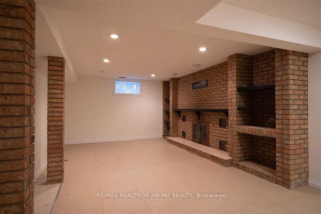 Photo 20 of 35 Mckay Crescent, Markham, Unionville — HOMEH