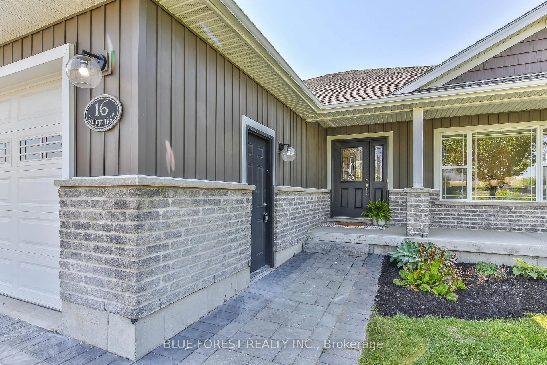 Photo 2 of 16 Brooker Trail, Thames Centre, Thorndale — HOMEH