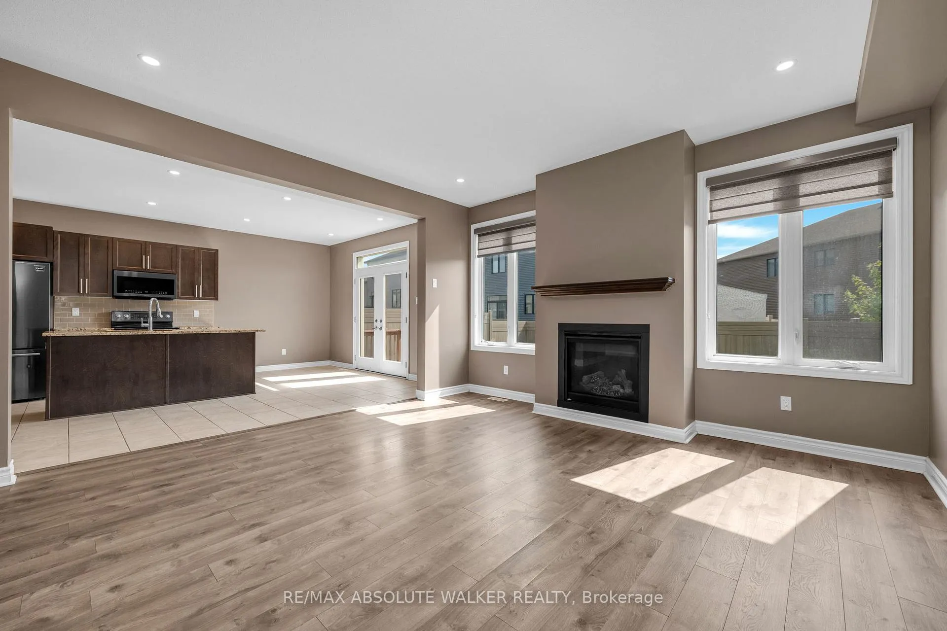 Photo 7 of 213 Esturgeon Street, Ottawa, Avalon West — HOMEH