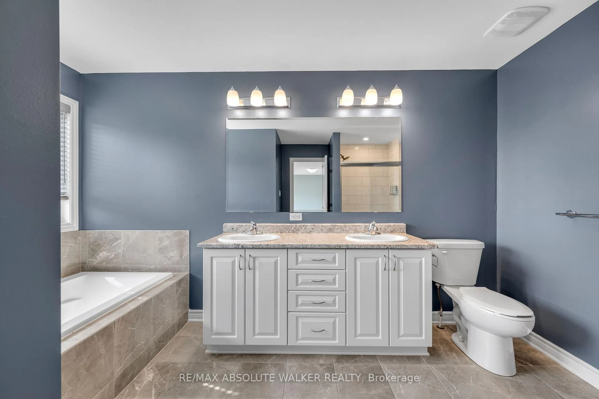 Photo 16 of 213 Esturgeon Street, Ottawa, Avalon West — HOMEH