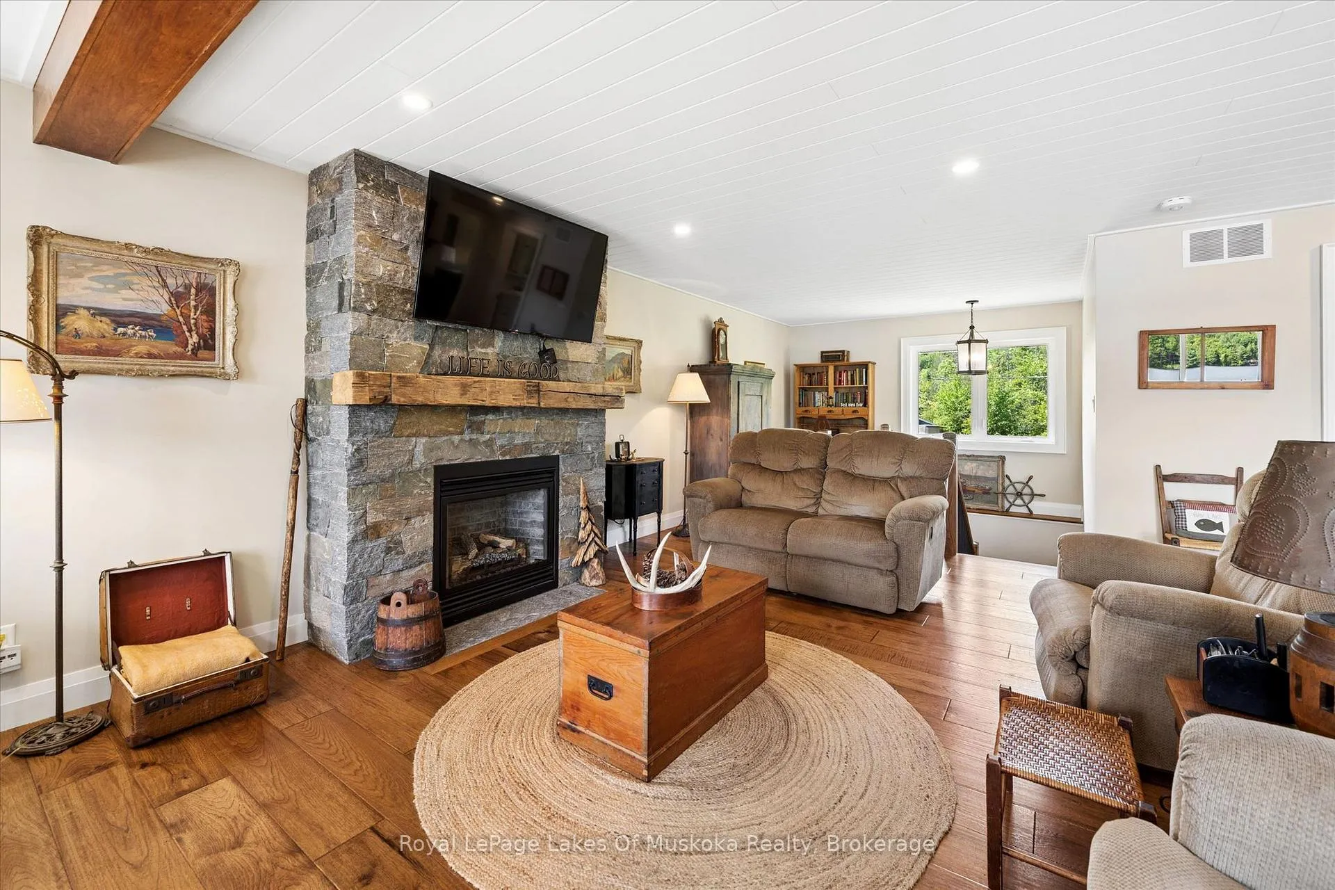 Photo 8 of 44 Hillcrest Lane, Perry — HOMEH