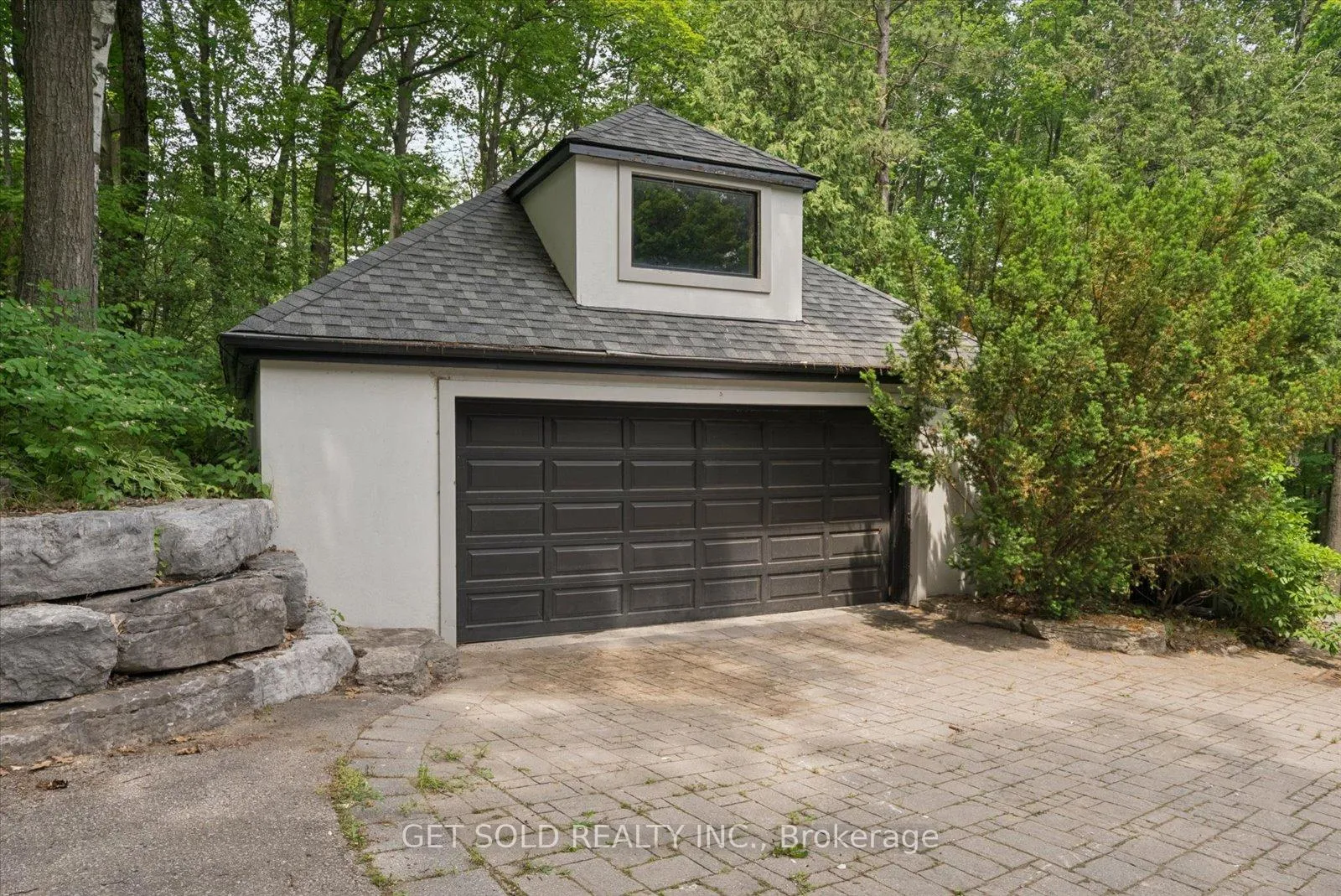 Photo 6 of 80 White Pine Trail, Richmond Hill, Rural Richmond Hill — HOMEH