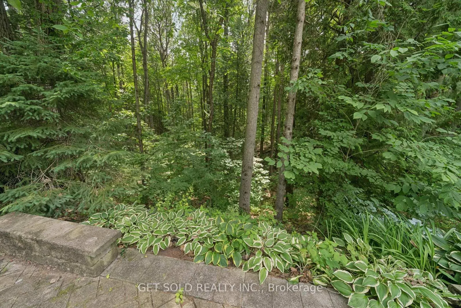Photo 14 of 80 White Pine Trail, Richmond Hill, Rural Richmond Hill — HOMEH