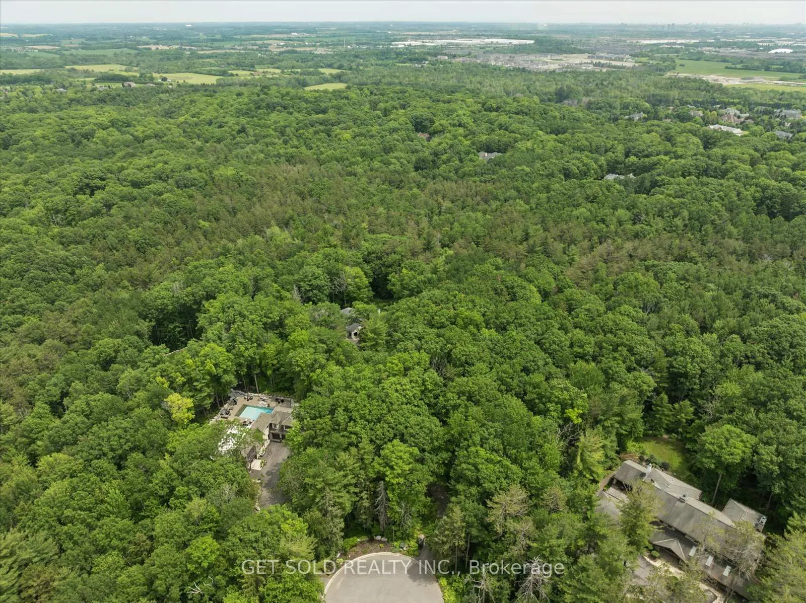 Photo 17 of 80 White Pine Trail, Richmond Hill, Rural Richmond Hill — HOMEH