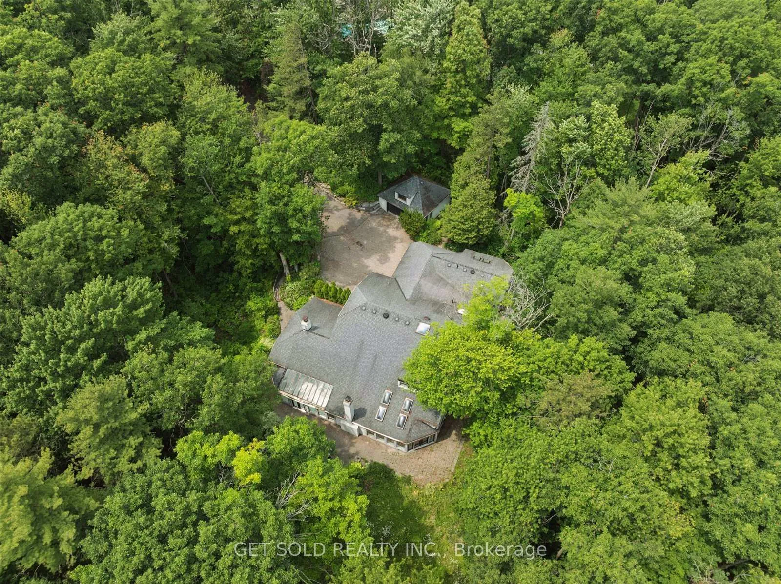 Photo 21 of 80 White Pine Trail, Richmond Hill, Rural Richmond Hill — HOMEH