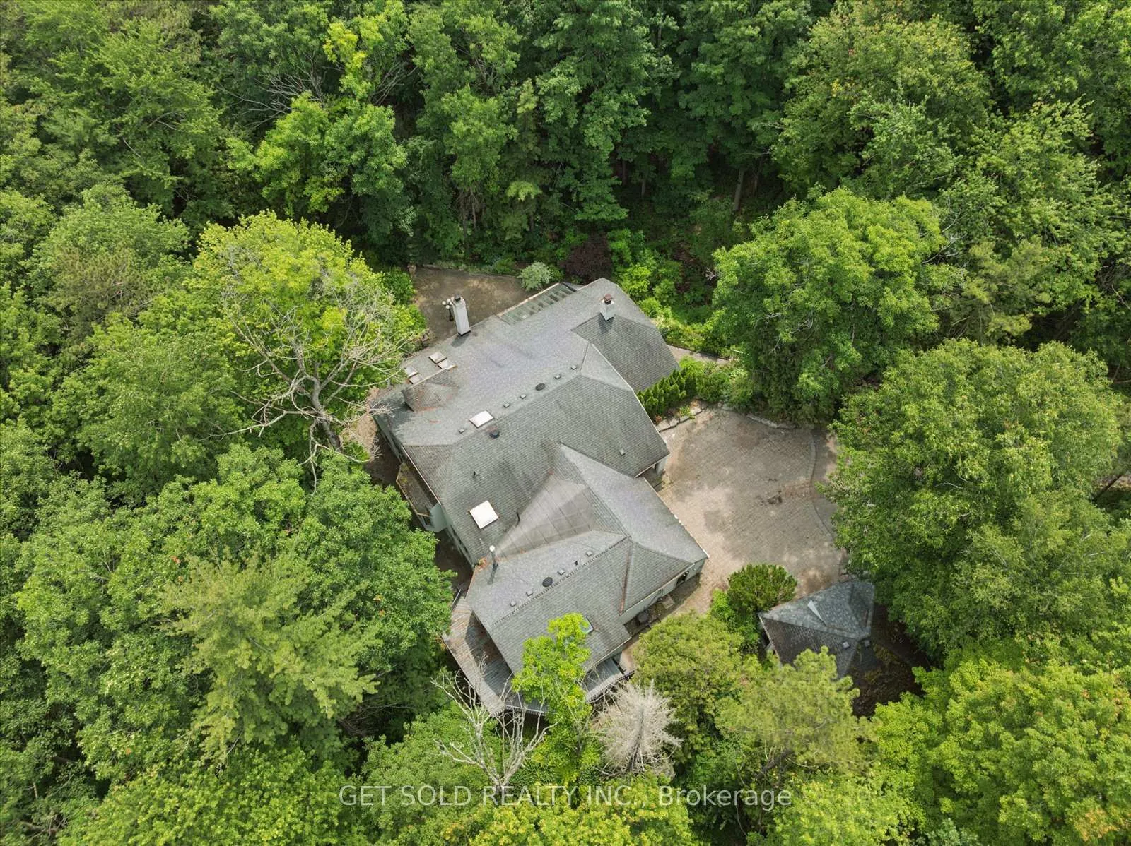 Photo 24 of 80 White Pine Trail, Richmond Hill, Rural Richmond Hill — HOMEH