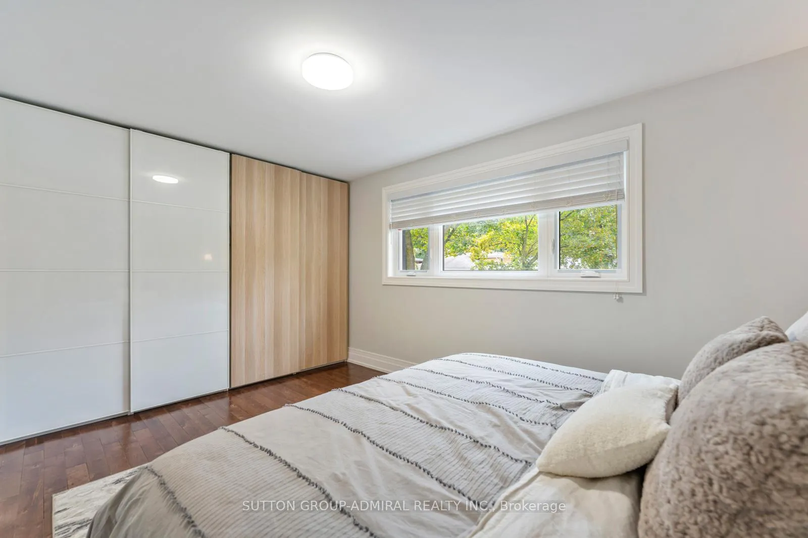 Photo 12 of 41 Waterford Drive, Etobicoke, Willowridge-Martingrove-Richview — HOMEH