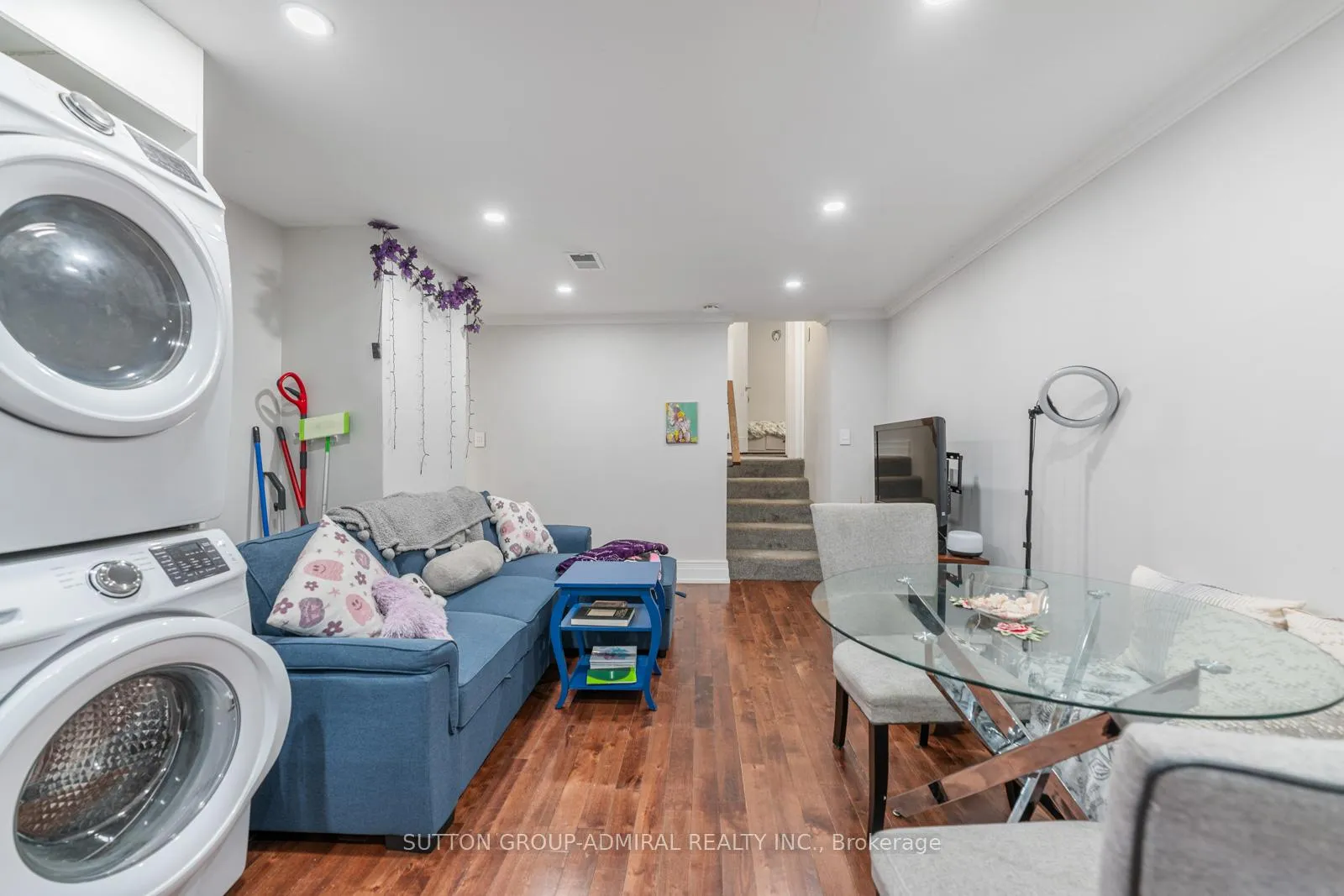 Photo 23 of 41 Waterford Drive, Etobicoke, Willowridge-Martingrove-Richview — HOMEH