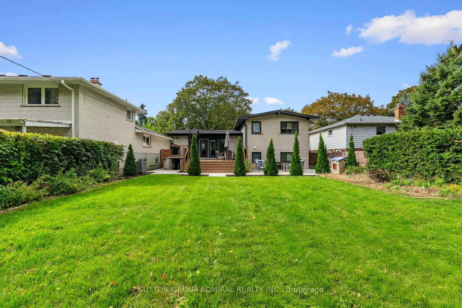 Photo 31 of 41 Waterford Drive, Etobicoke, Willowridge-Martingrove-Richview — HOMEH