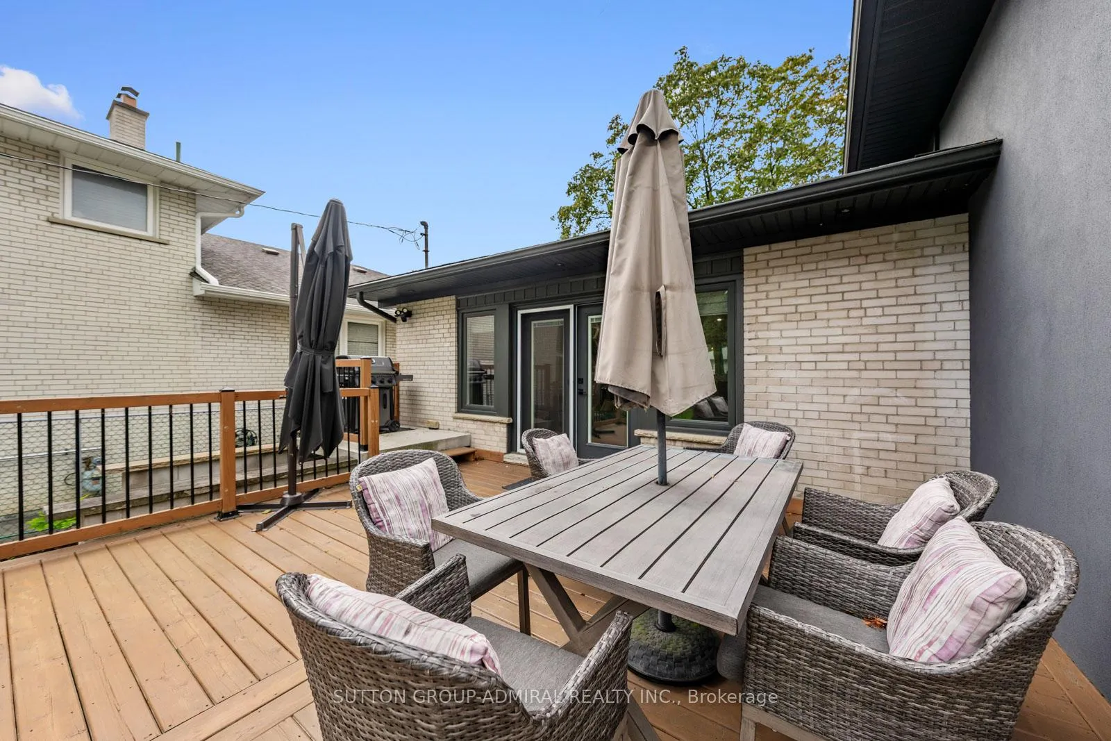 Photo 33 of 41 Waterford Drive, Etobicoke, Willowridge-Martingrove-Richview — HOMEH