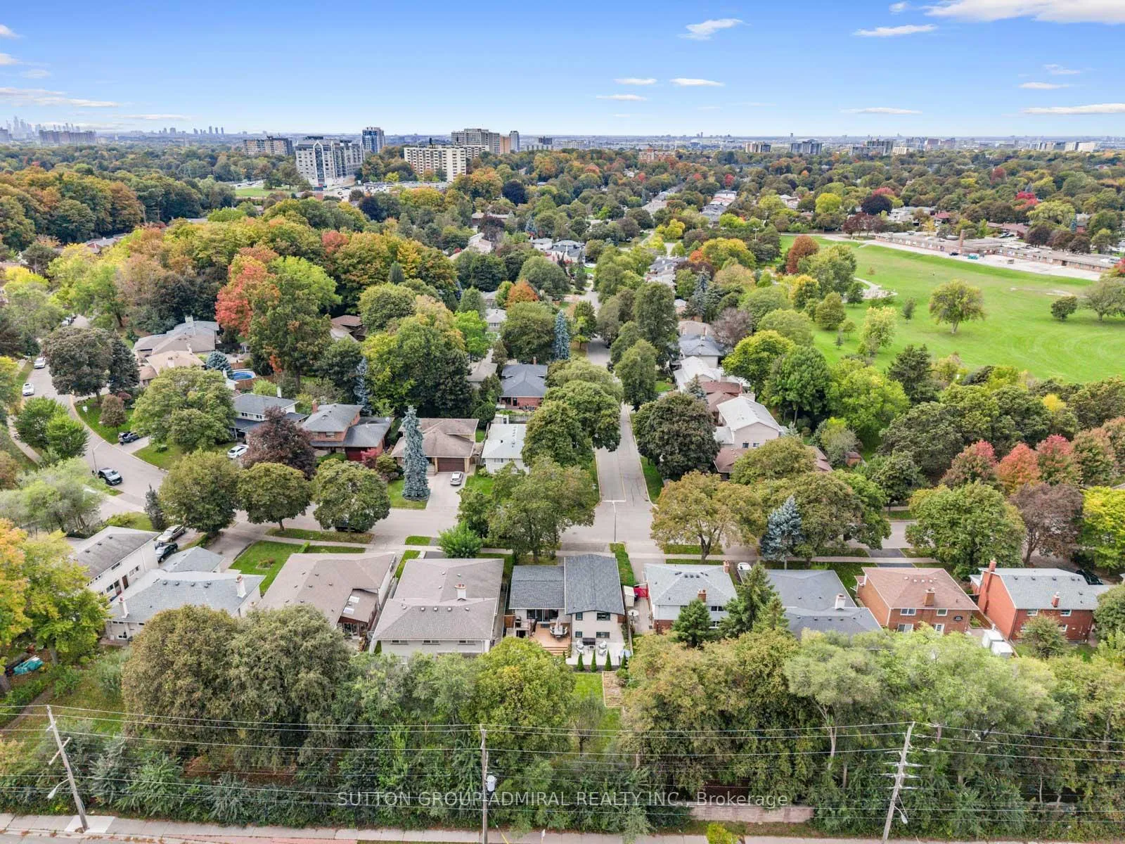 Photo 34 of 41 Waterford Drive, Etobicoke, Willowridge-Martingrove-Richview — HOMEH
