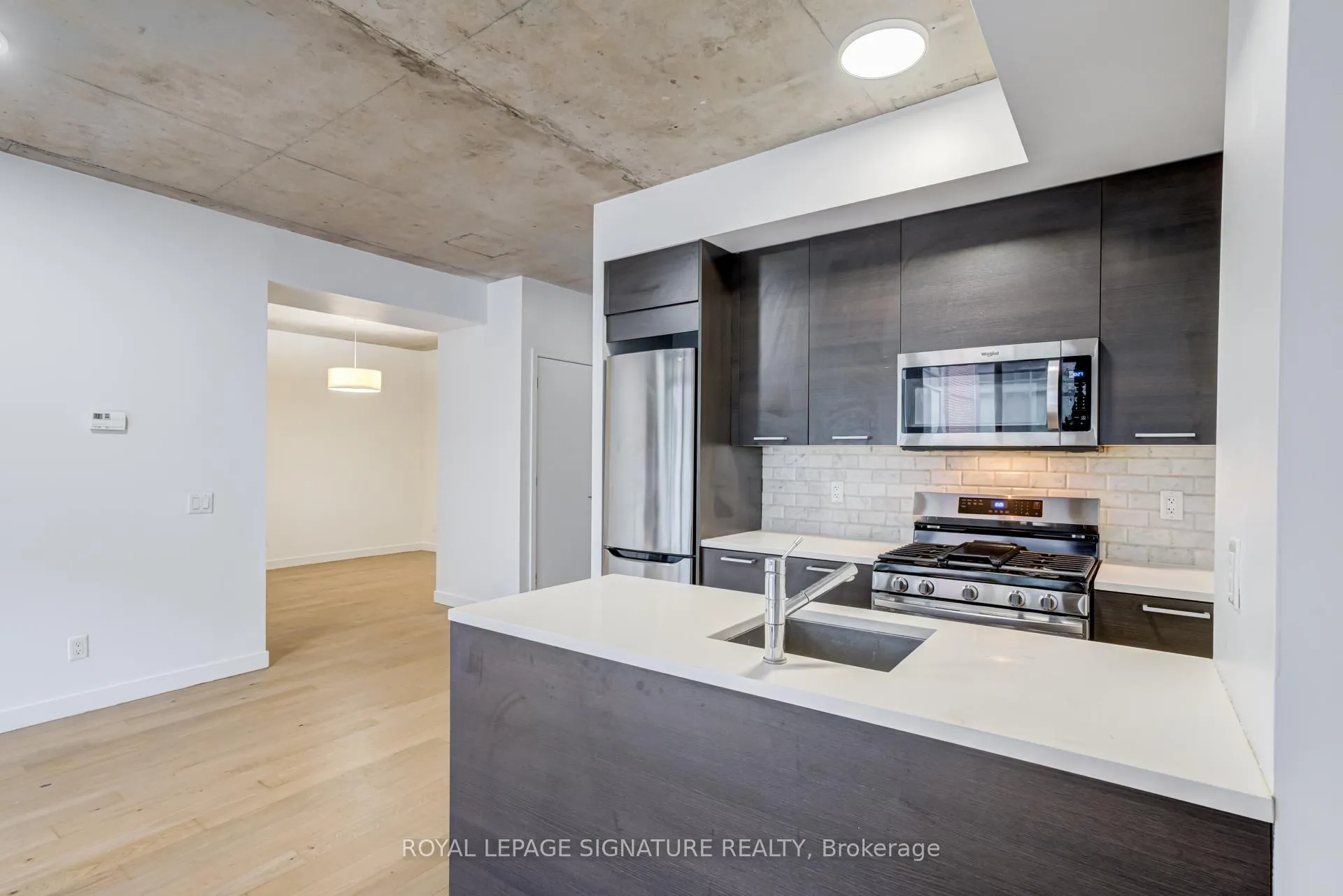 Photo 5 of Unit 717, 90 Broadview Avenue, Toronto, South Riverdale — HOMEH