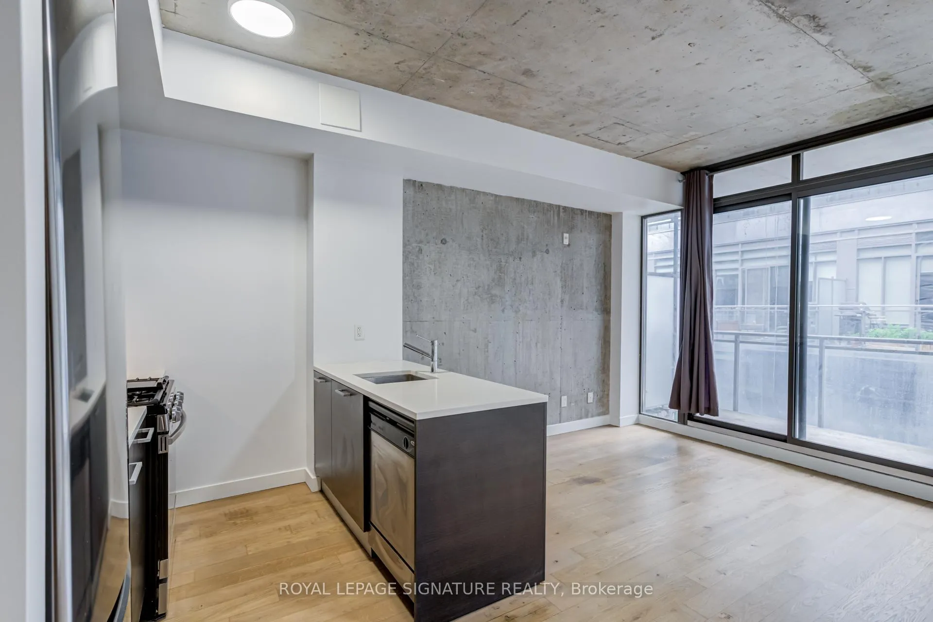 Photo 6 of Unit 717, 90 Broadview Avenue, Toronto, South Riverdale — HOMEH