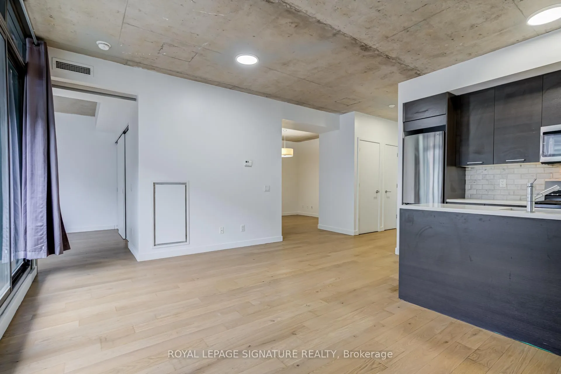 Photo 10 of Unit 717, 90 Broadview Avenue, Toronto, South Riverdale — HOMEH