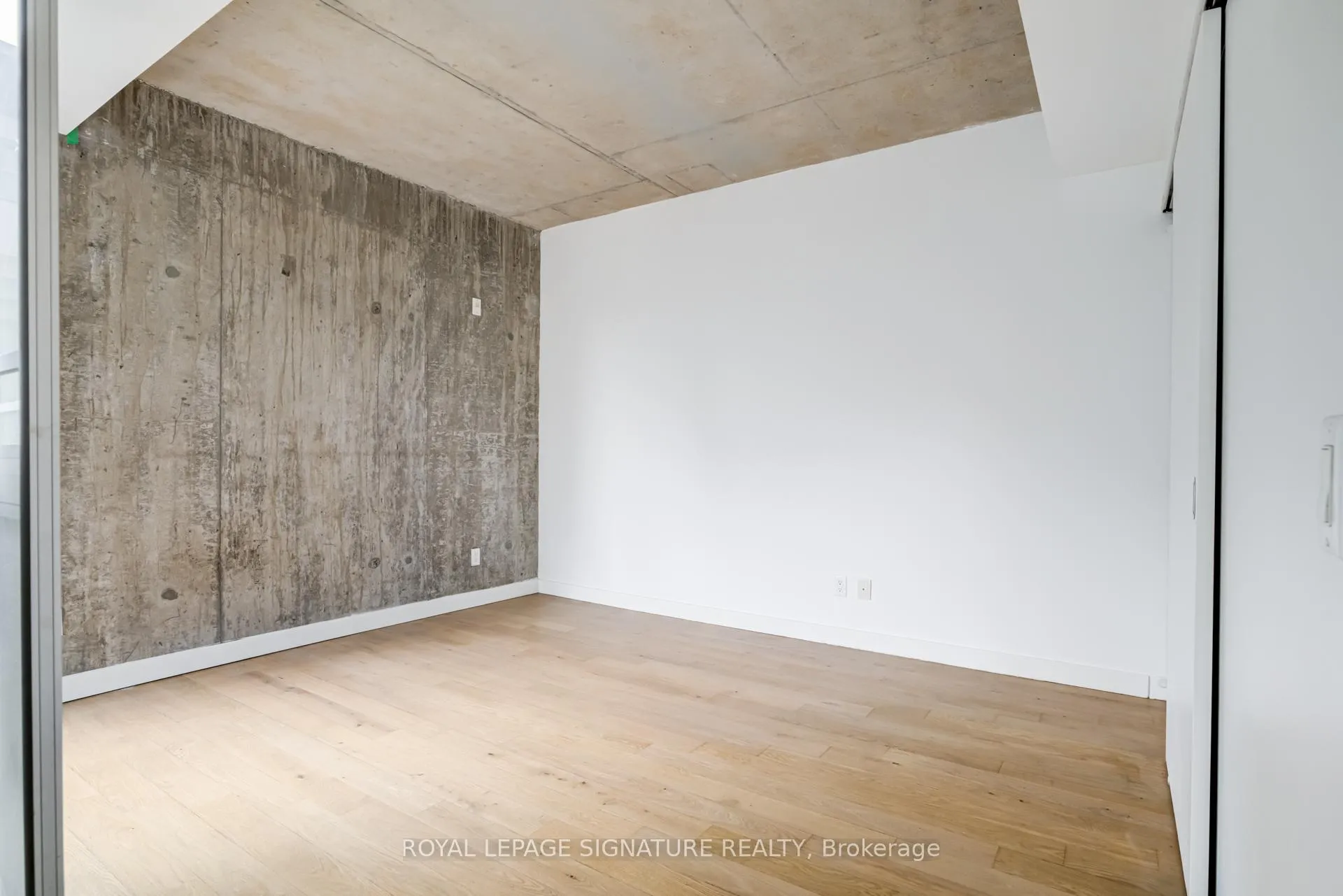 Photo 15 of Unit 717, 90 Broadview Avenue, Toronto, South Riverdale — HOMEH