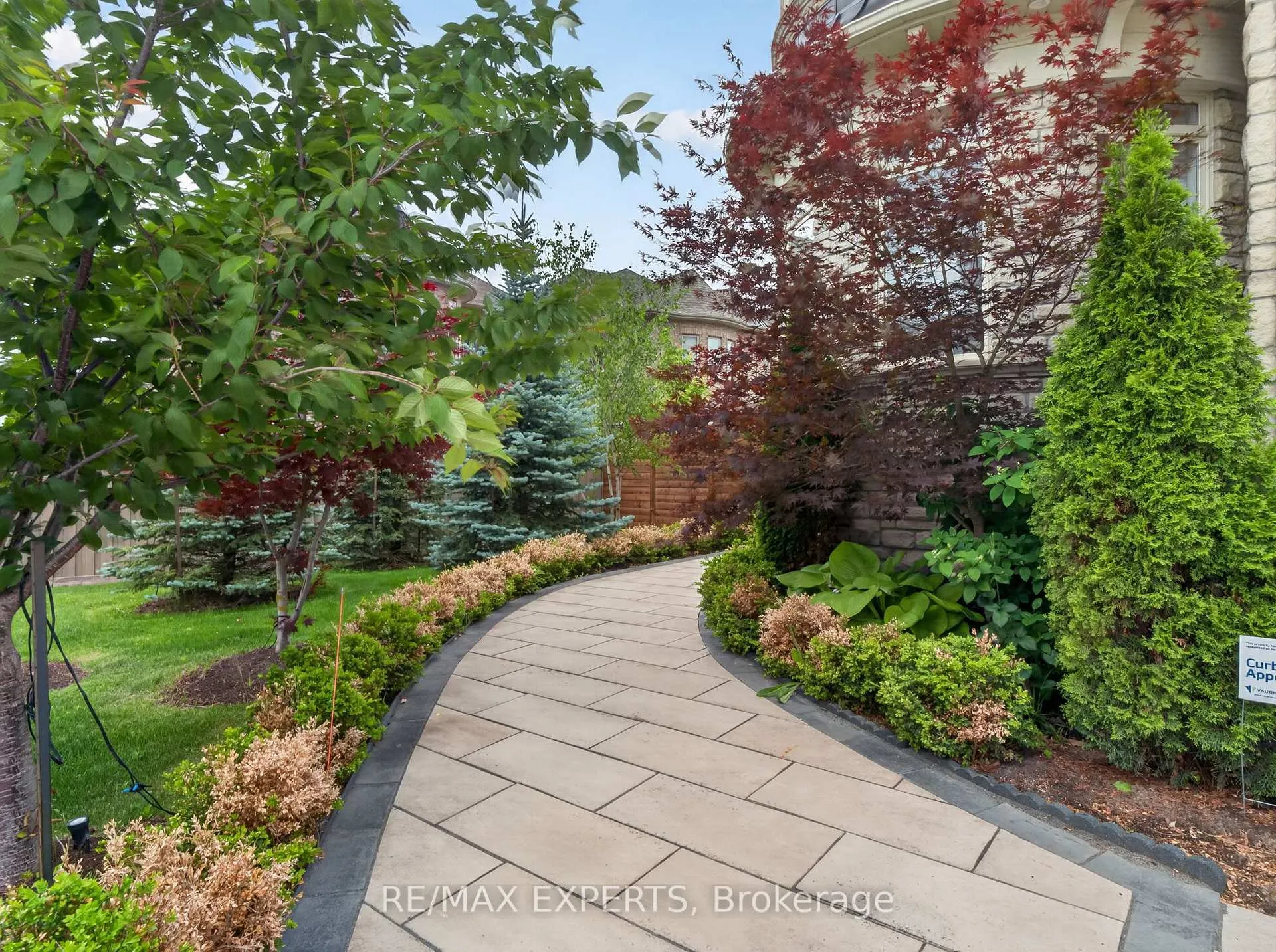 Photo 40 of 9 Glen Abbey Trail, Vaughan, Kleinburg — HOMEH