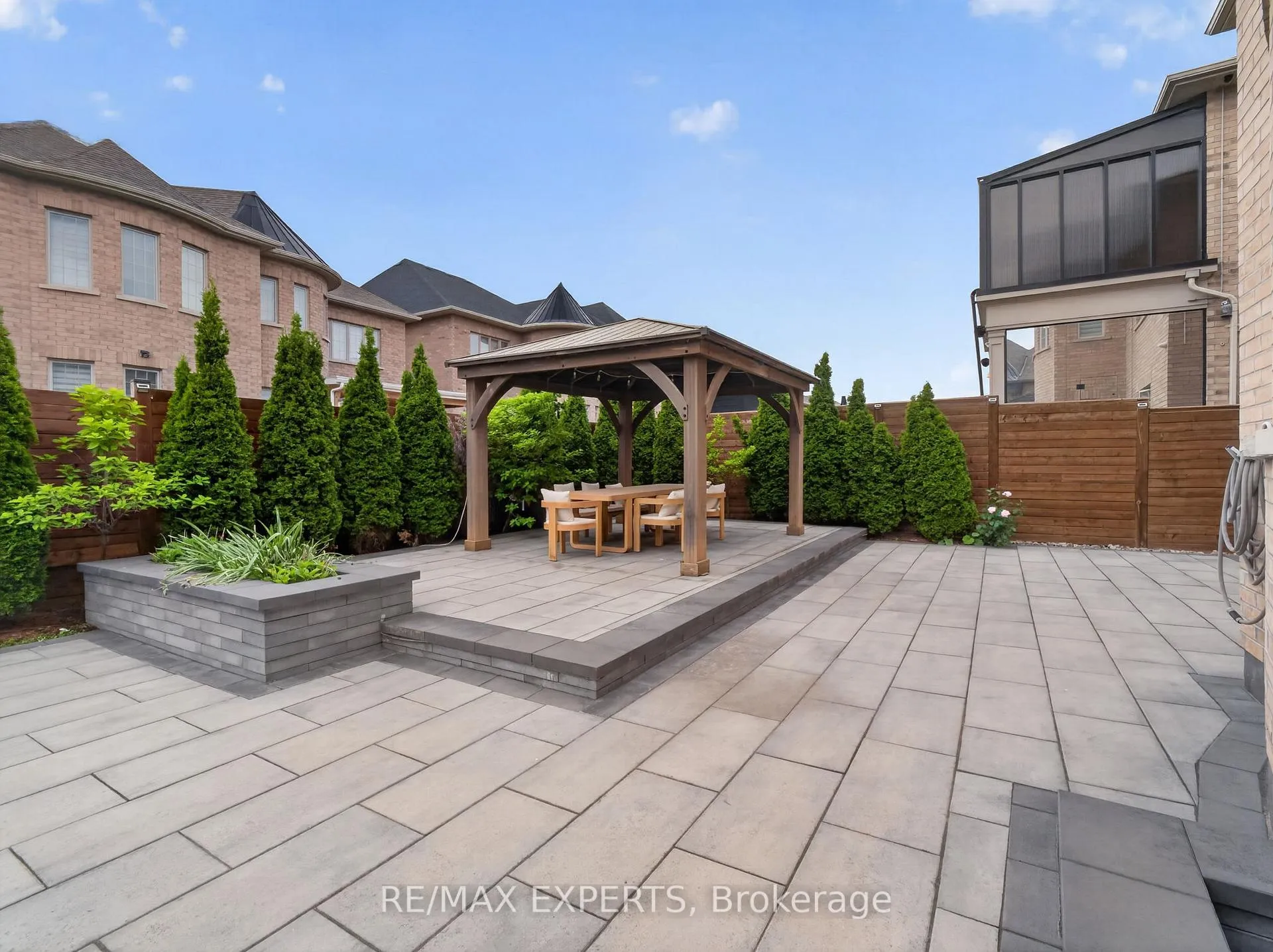 Photo 45 of 9 Glen Abbey Trail, Vaughan, Kleinburg — HOMEH