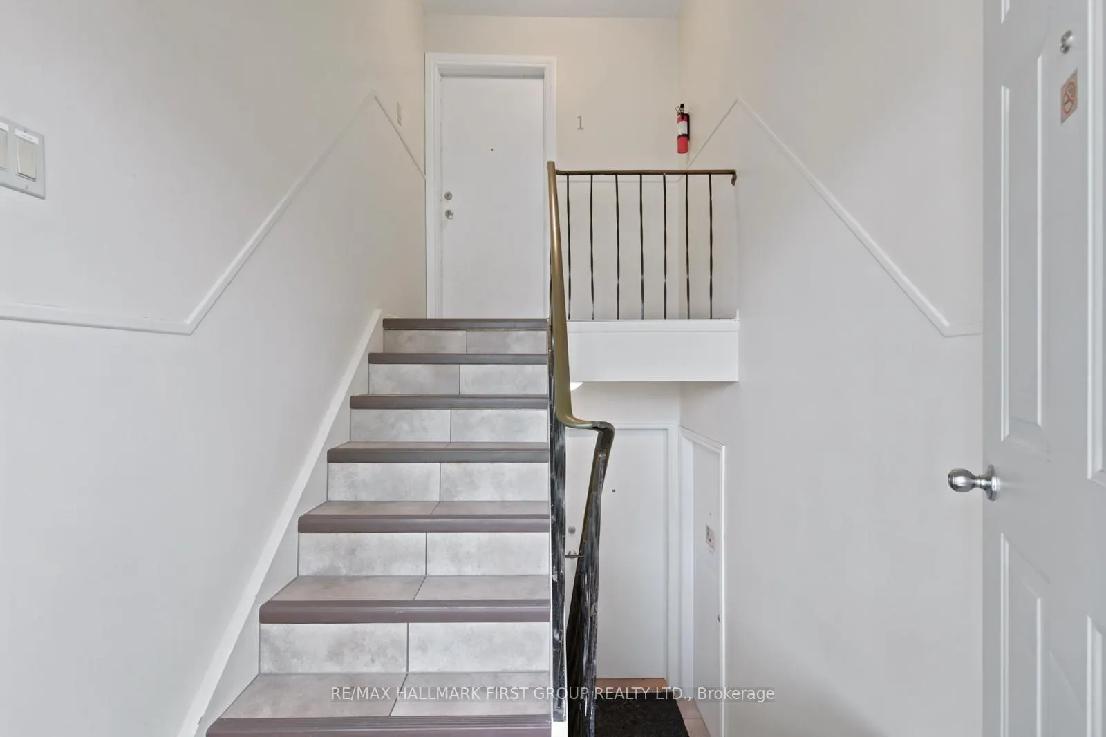 Photo 2 of Unit Main, 361 Dwight Avenue, Oshawa, Lakeview — HOMEH