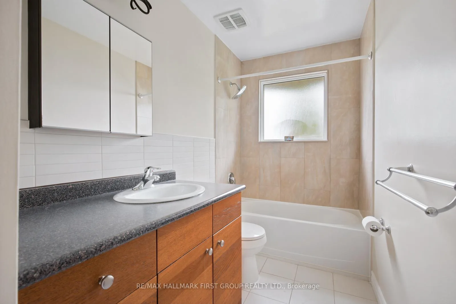 Photo 17 of Unit Main, 361 Dwight Avenue, Oshawa, Lakeview — HOMEH