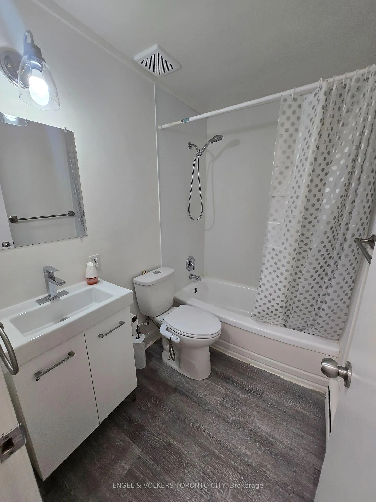 Photo 9 of Unit 1, 42 Rose Street, Barrie, Wellington — HOMEH