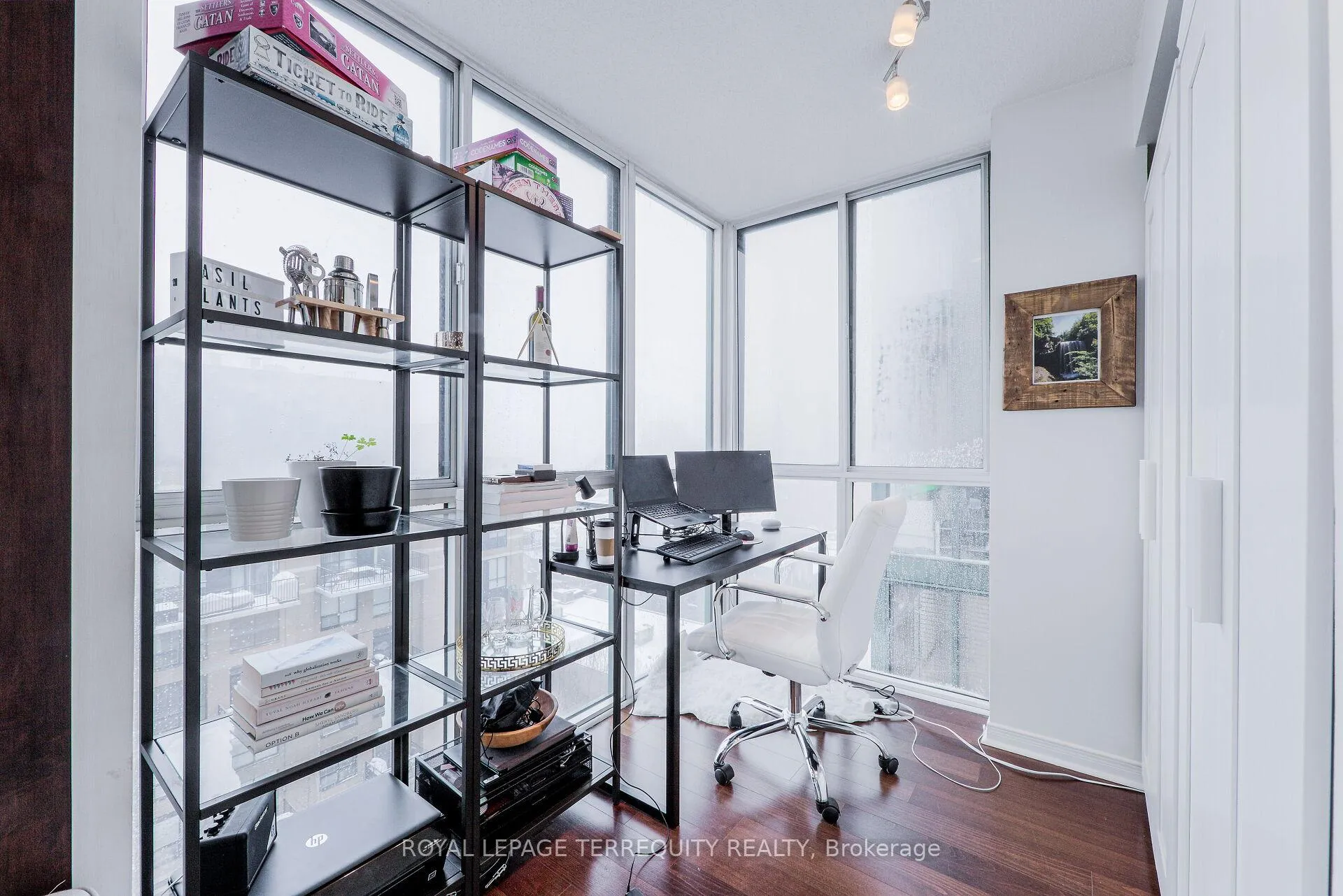 Photo 16 of Unit #1018, 801 King Street W, Toronto, Niagara — HOMEH