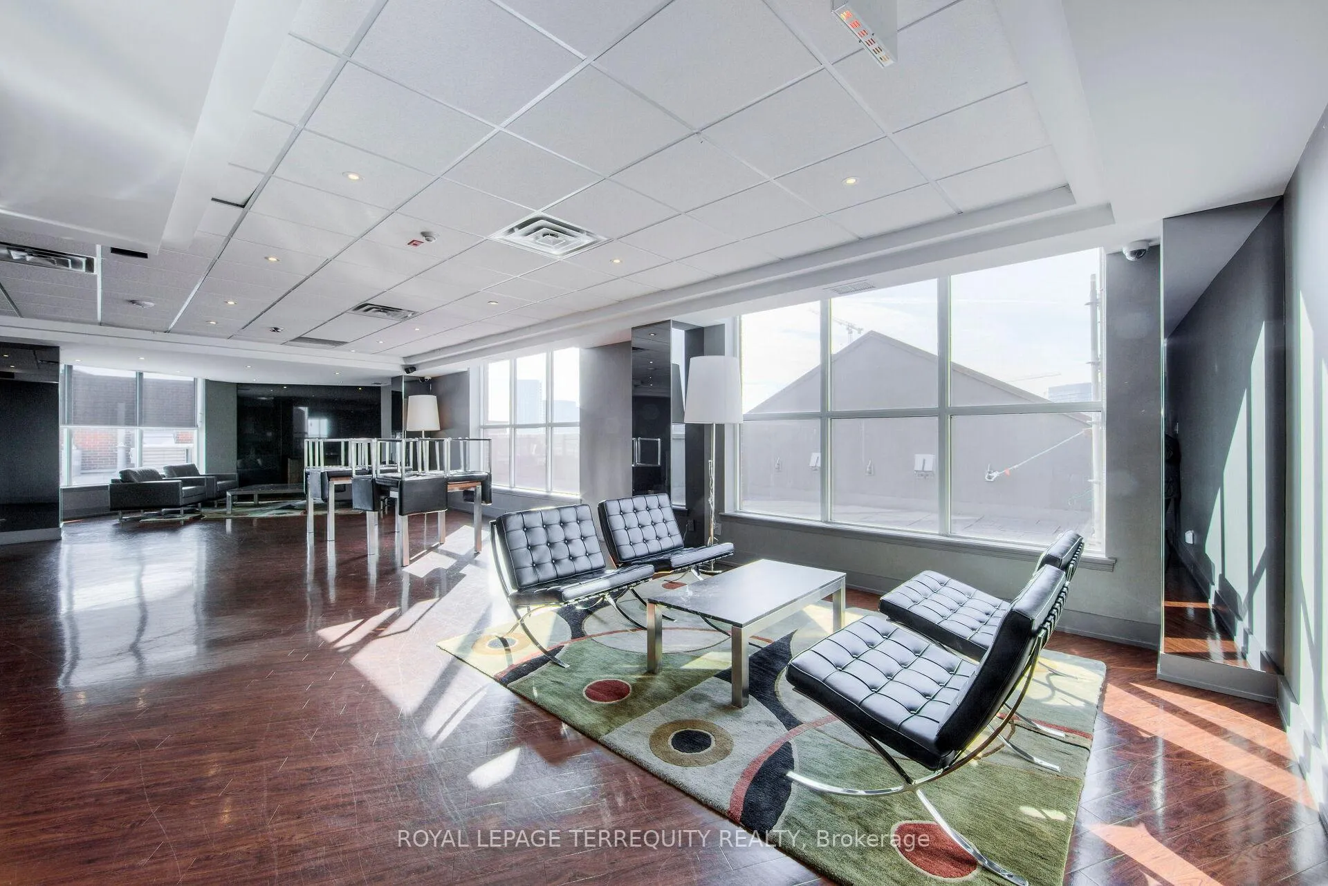 Photo 32 of Unit #1018, 801 King Street W, Toronto, Niagara — HOMEH