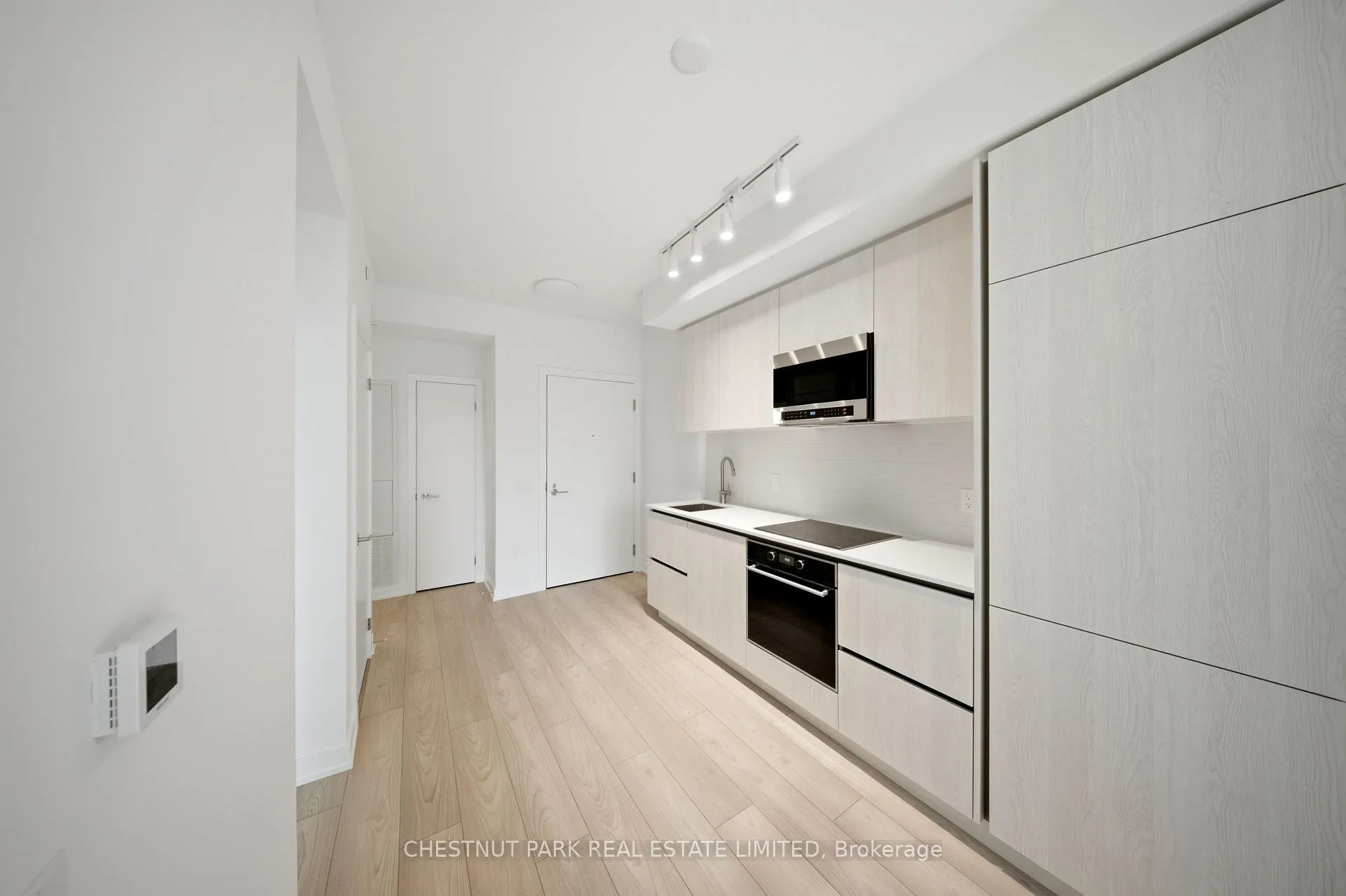 Photo 3 of Unit 1113S, 110 Broadway Avenue, Toronto, Mount Pleasant West — HOMEH