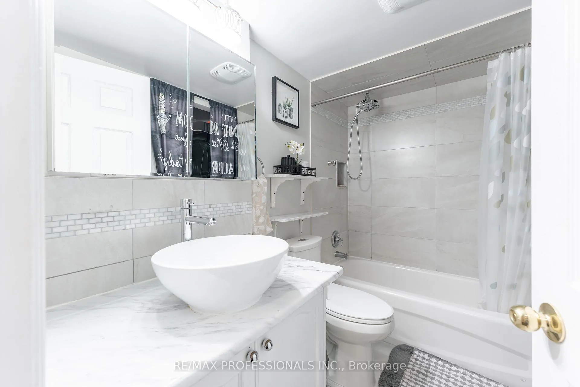 Photo 20 of Unit 111, 75 Glenburn Court, Hamilton, Riverdale — HOMEH