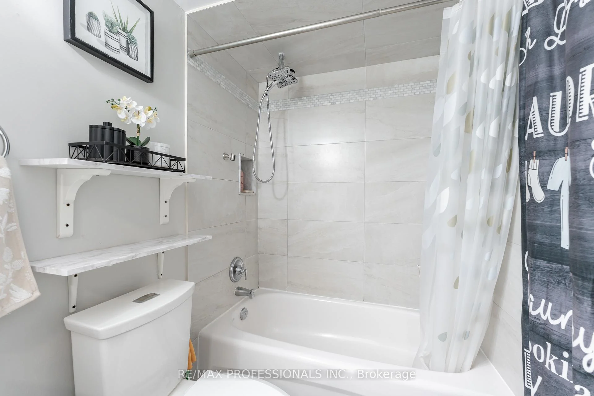 Photo 17 of Unit 111, 75 Glenburn Court, Hamilton, Riverdale — HOMEH