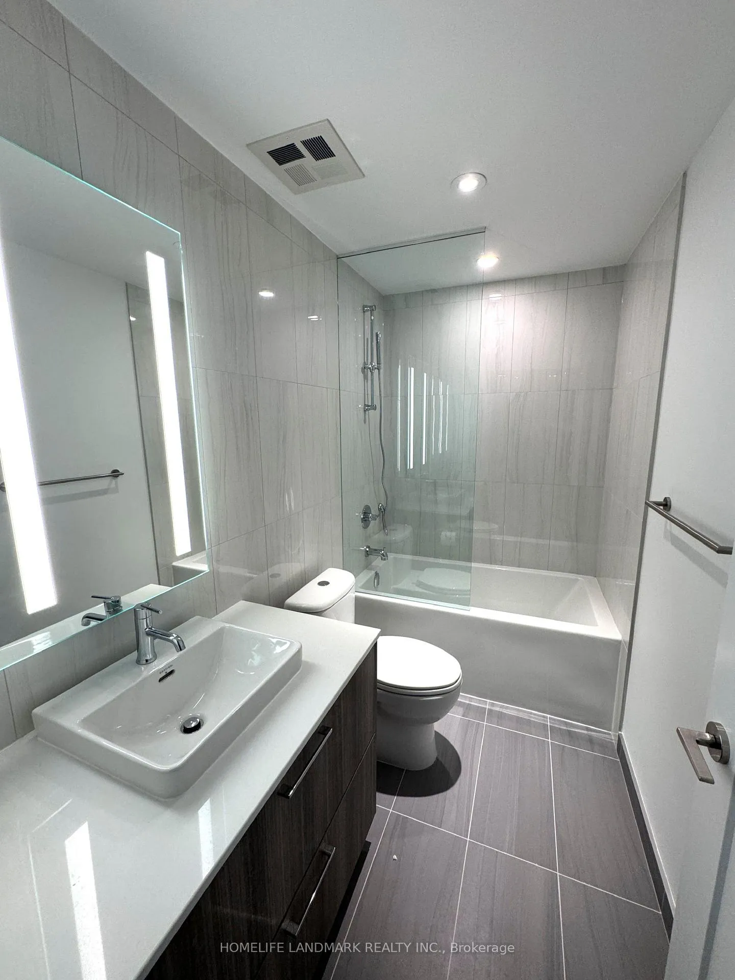 Photo 6 of Unit 1309, 470 Front Street W, Toronto, Waterfront Communities — HOMEH