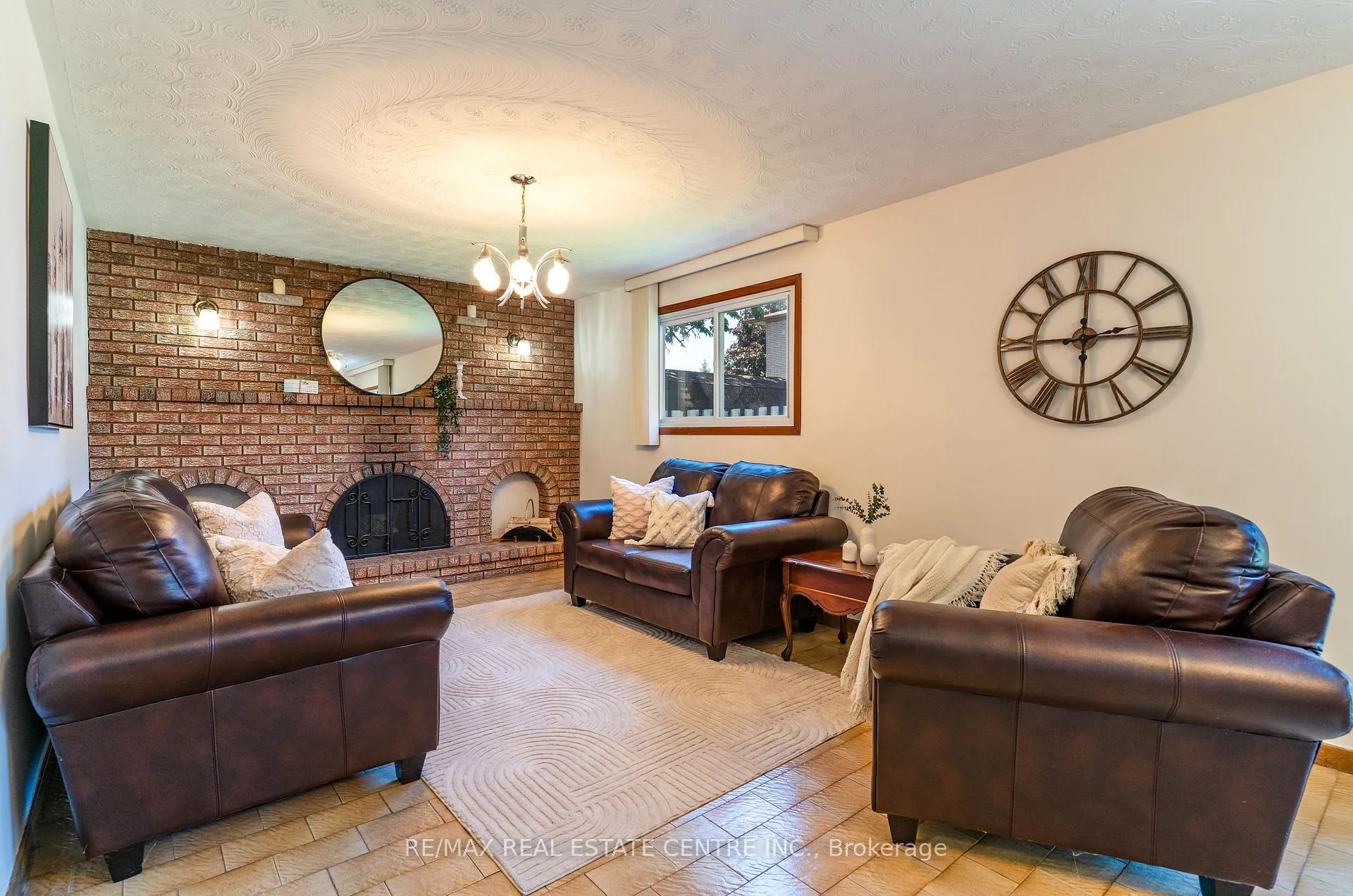 Photo 21 of 102 Markson Crescent, Hamilton, Lisgar — HOMEH