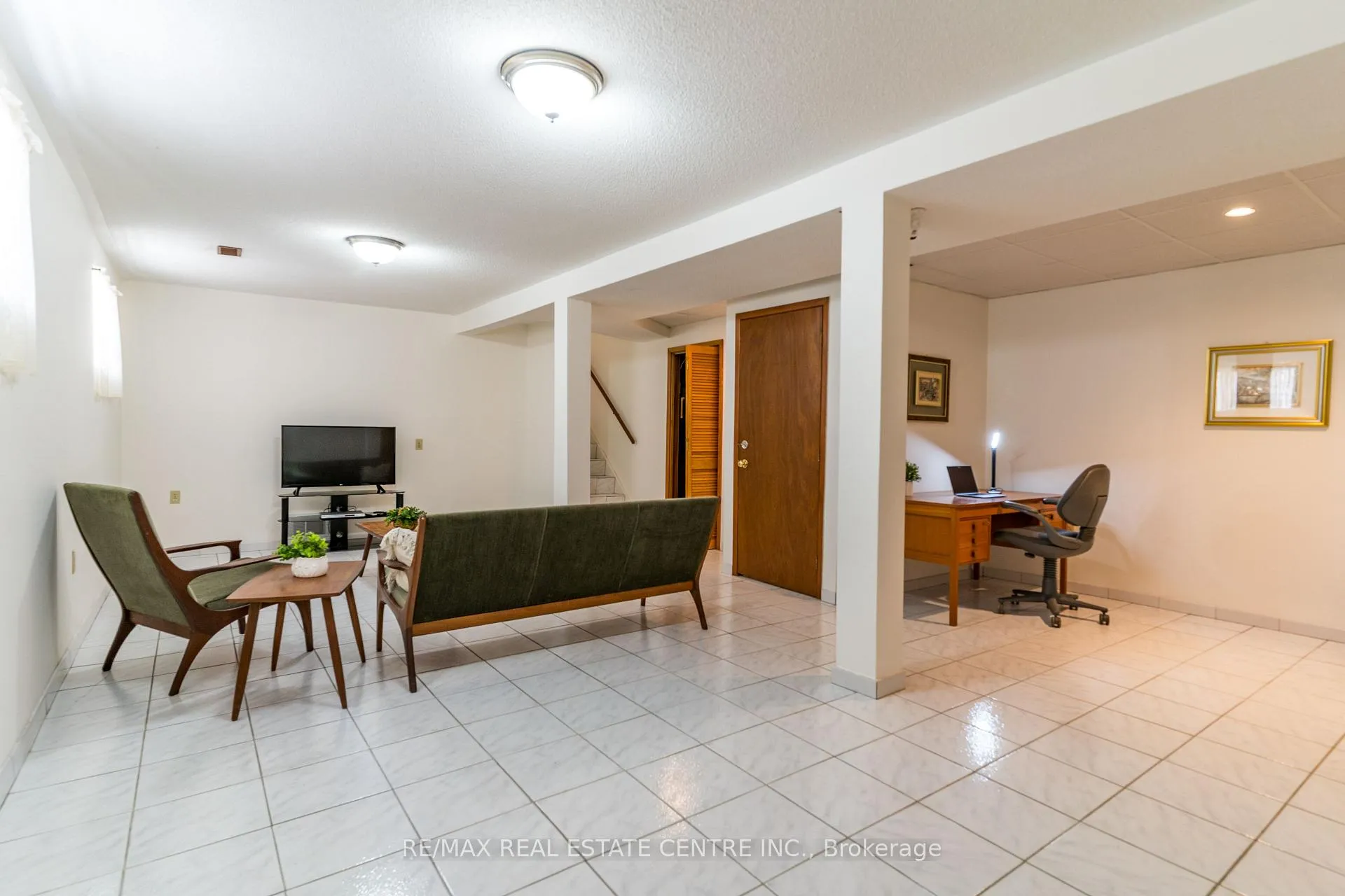 Photo 31 of 102 Markson Crescent, Hamilton, Lisgar — HOMEH