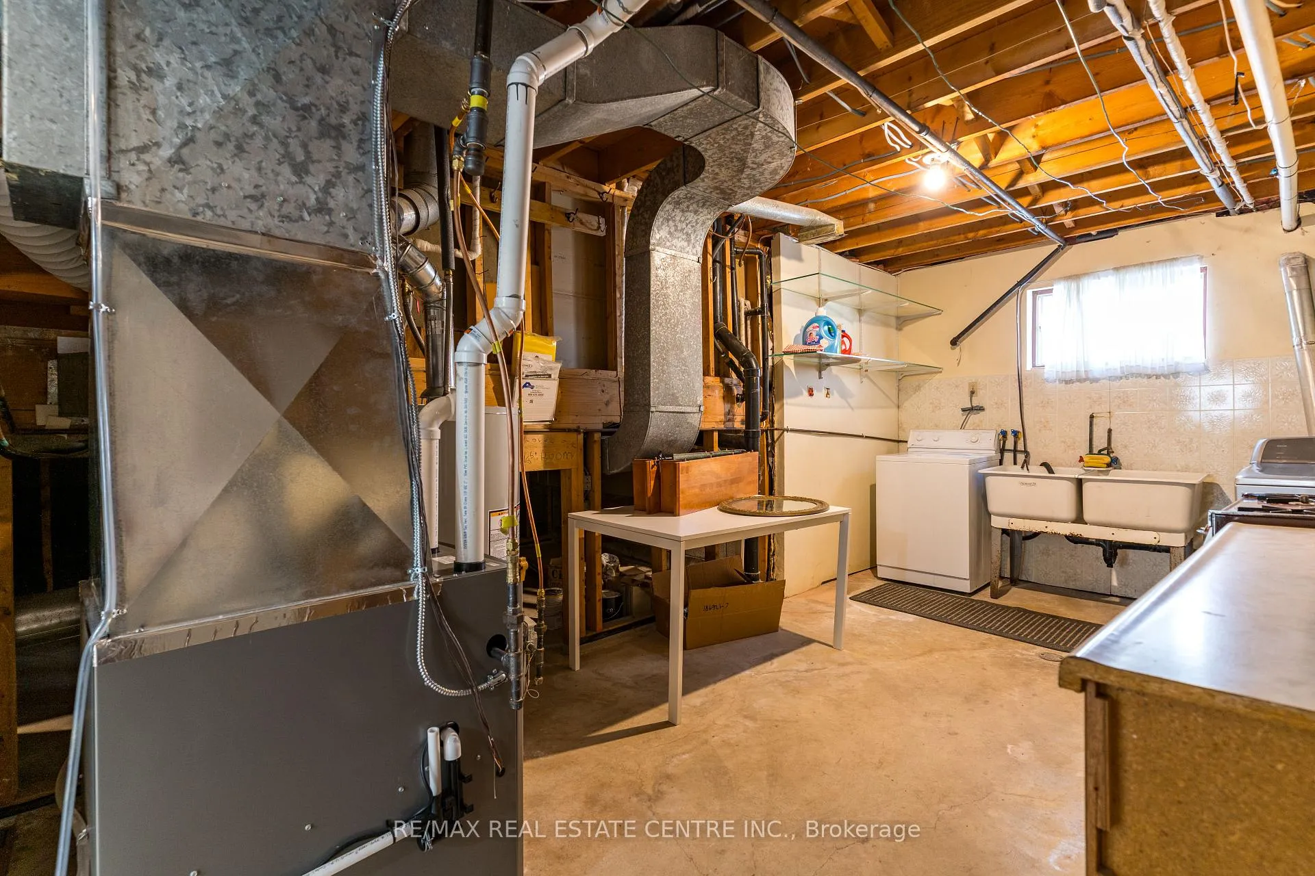 Photo 34 of 102 Markson Crescent, Hamilton, Lisgar — HOMEH
