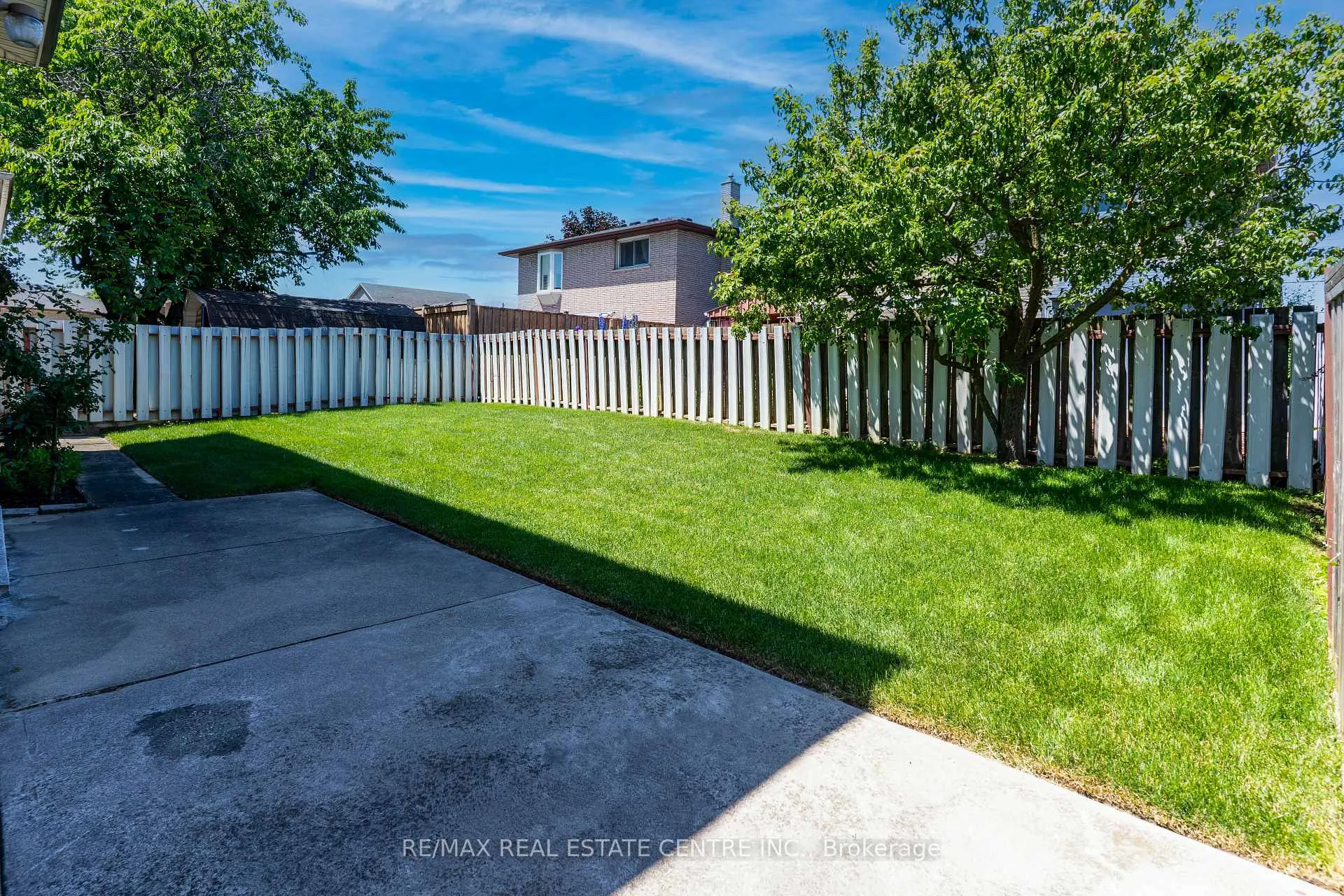 Photo 38 of 102 Markson Crescent, Hamilton, Lisgar — HOMEH