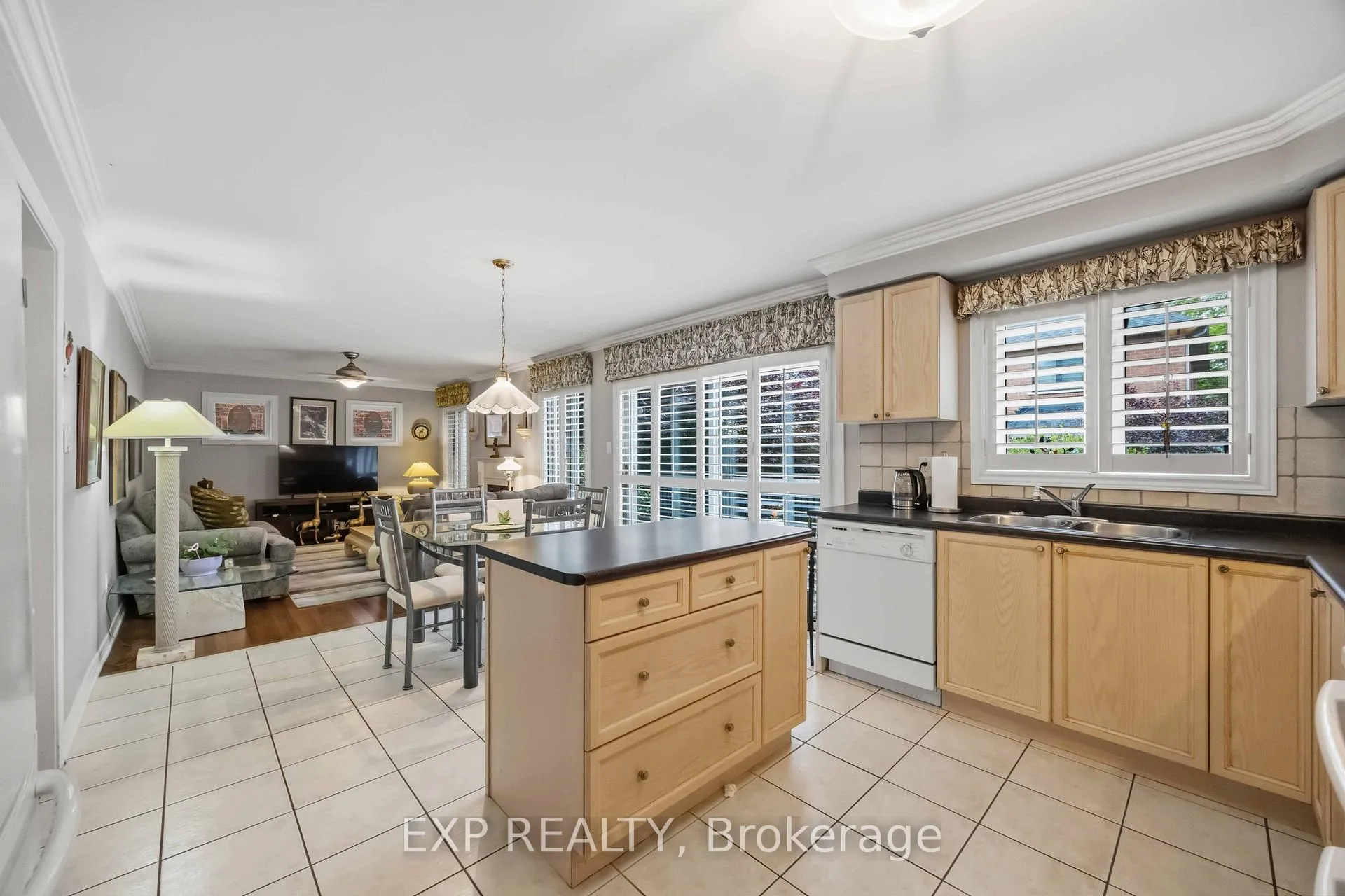 Photo 22 of 30 Rollinghill Road, Richmond Hill, Jefferson — HOMEH