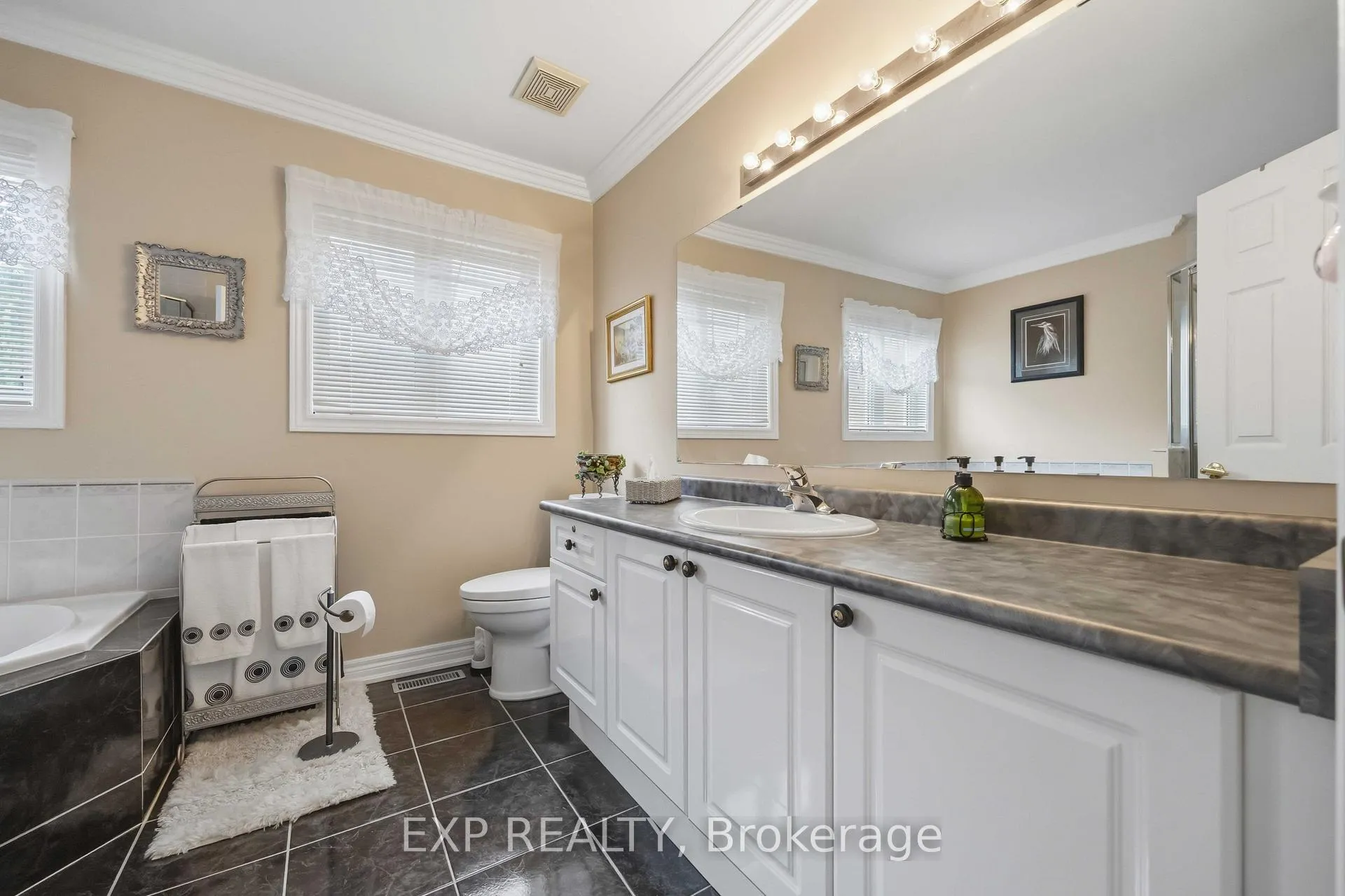 Photo 29 of 30 Rollinghill Road, Richmond Hill, Jefferson — HOMEH