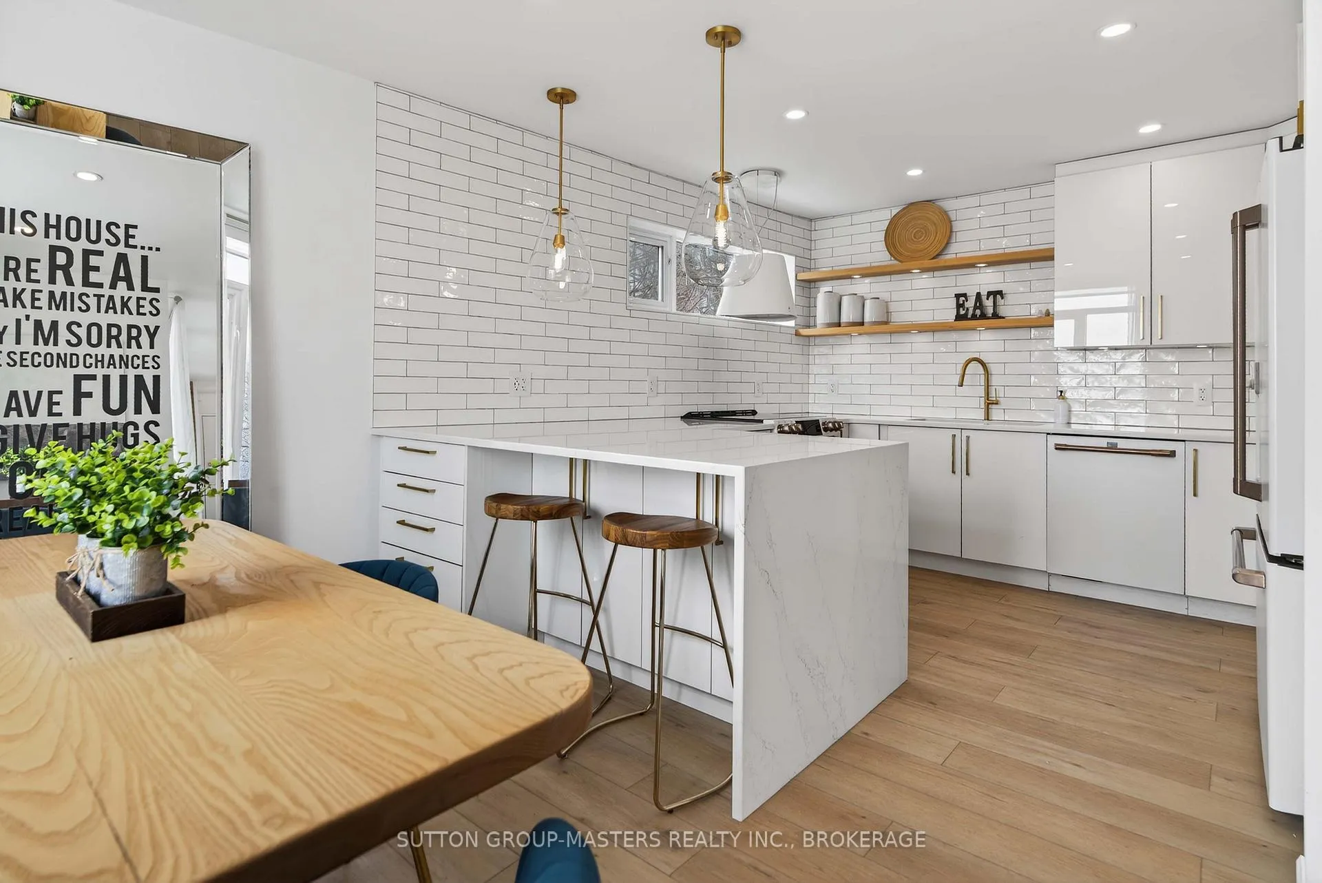 Photo 11 of Unit 401, 1 Mowat Avenue, Kingston, Central City West — HOMEH