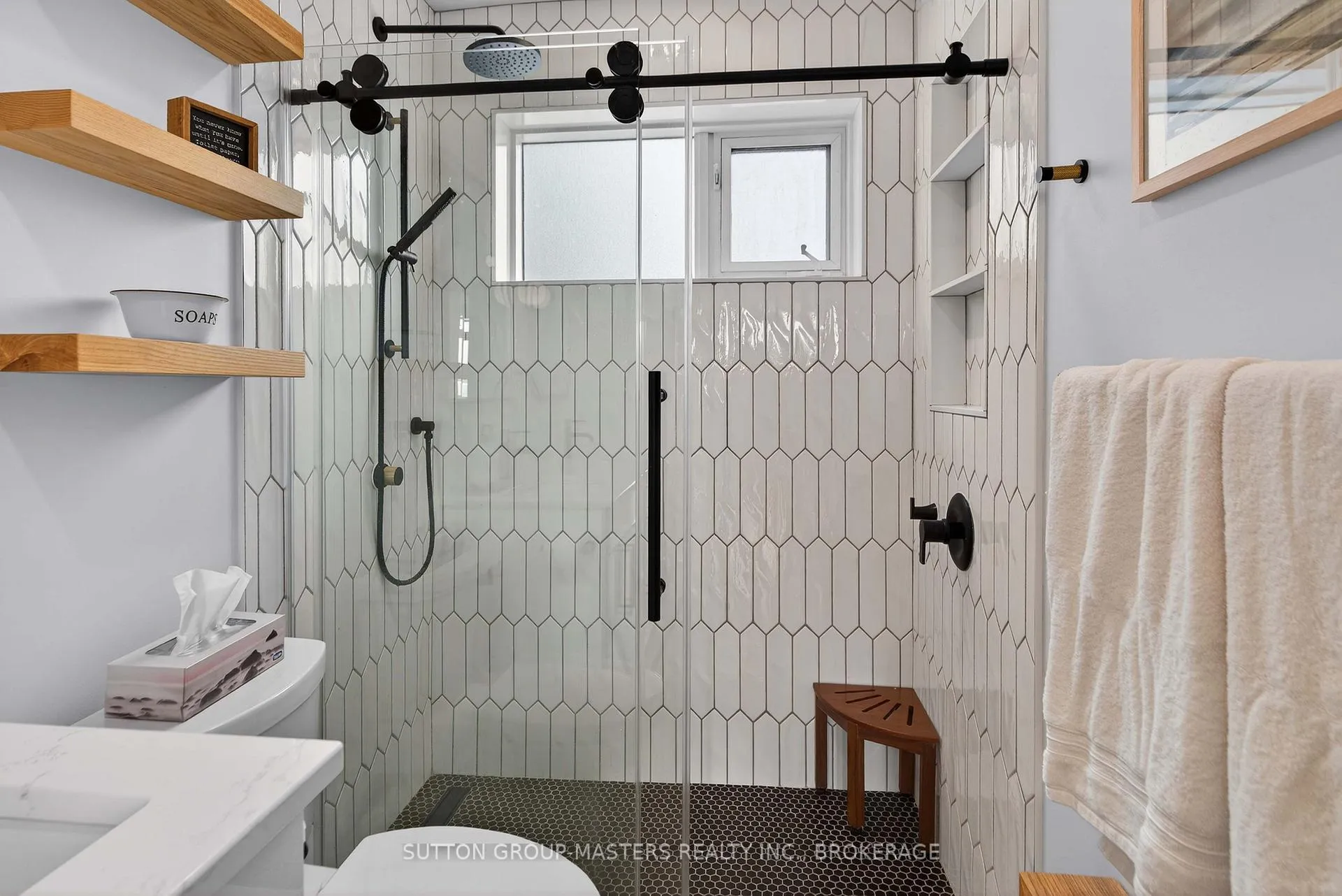Photo 22 of Unit 401, 1 Mowat Avenue, Kingston, Central City West — HOMEH