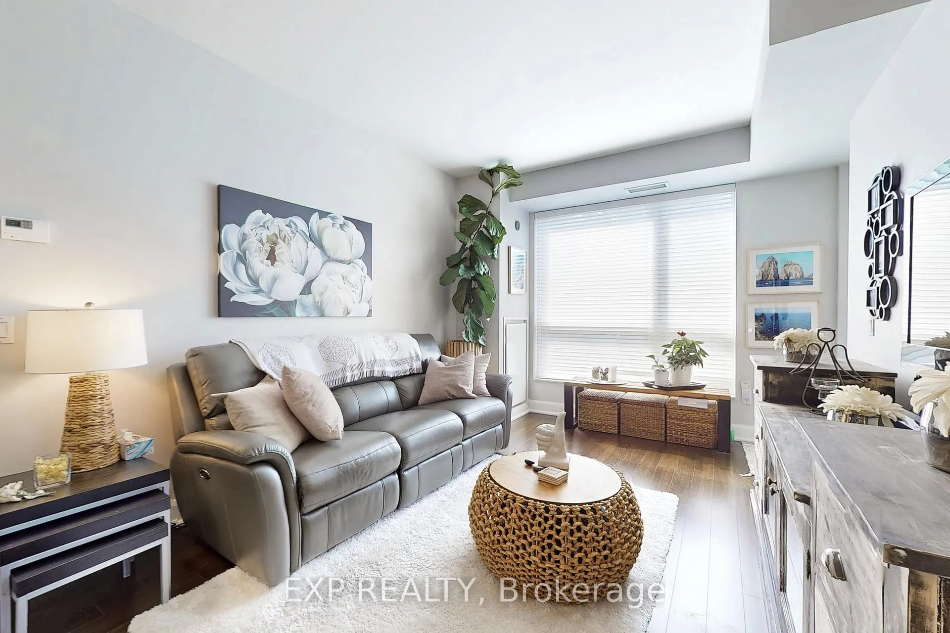 Photo 5 of Unit 201, 2470 Prince Michael Drive, Oakville, Joshua Creek — HOMEH