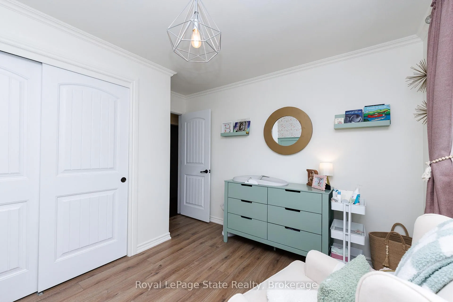 Photo 18 of 5070 Silver Birch Lane, Lincoln, Beamsville — HOMEH