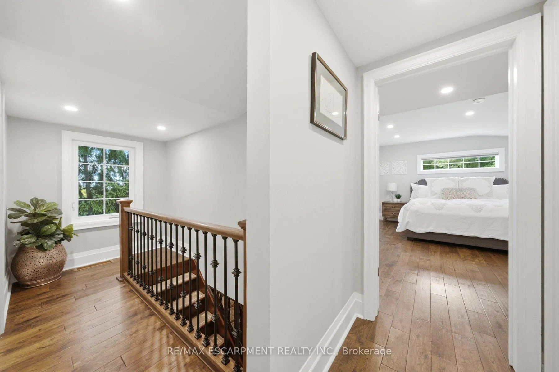 Photo 23 of 44 New Mountain Road, Hamilton, Stoney Creek — HOMEH