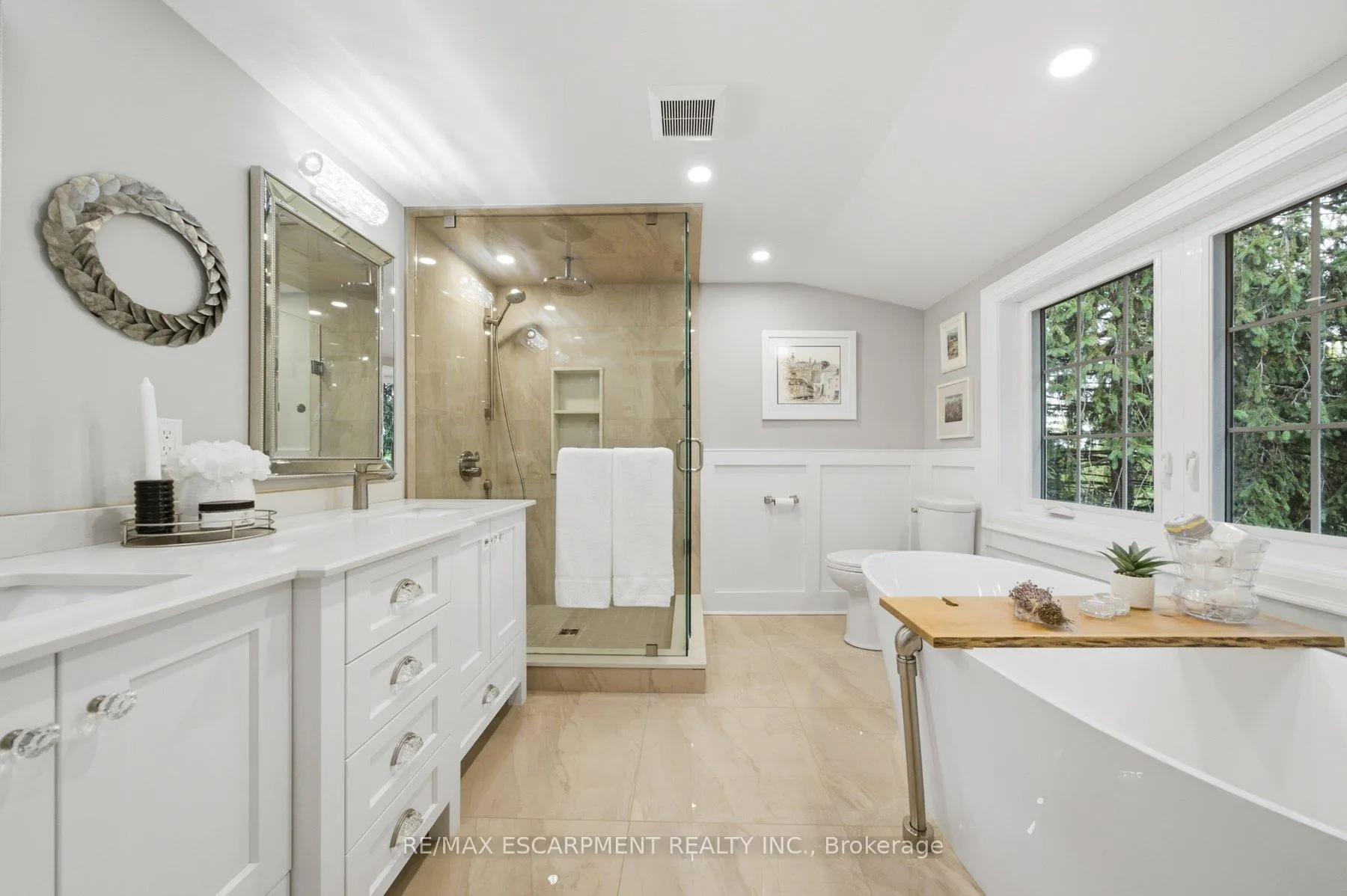 Photo 26 of 44 New Mountain Road, Hamilton, Stoney Creek — HOMEH