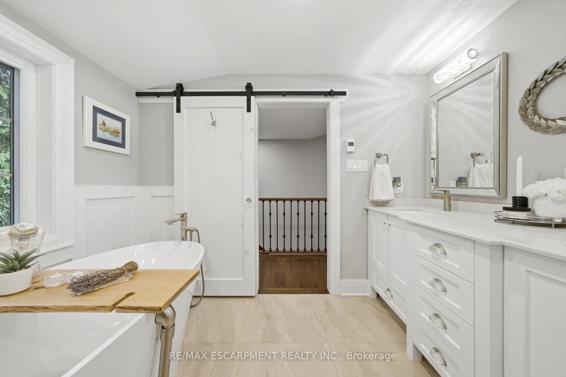 Photo 27 of 44 New Mountain Road, Hamilton, Stoney Creek — HOMEH
