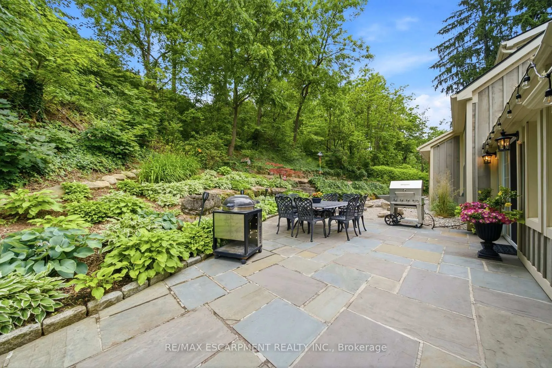 Photo 37 of 44 New Mountain Road, Hamilton, Stoney Creek — HOMEH