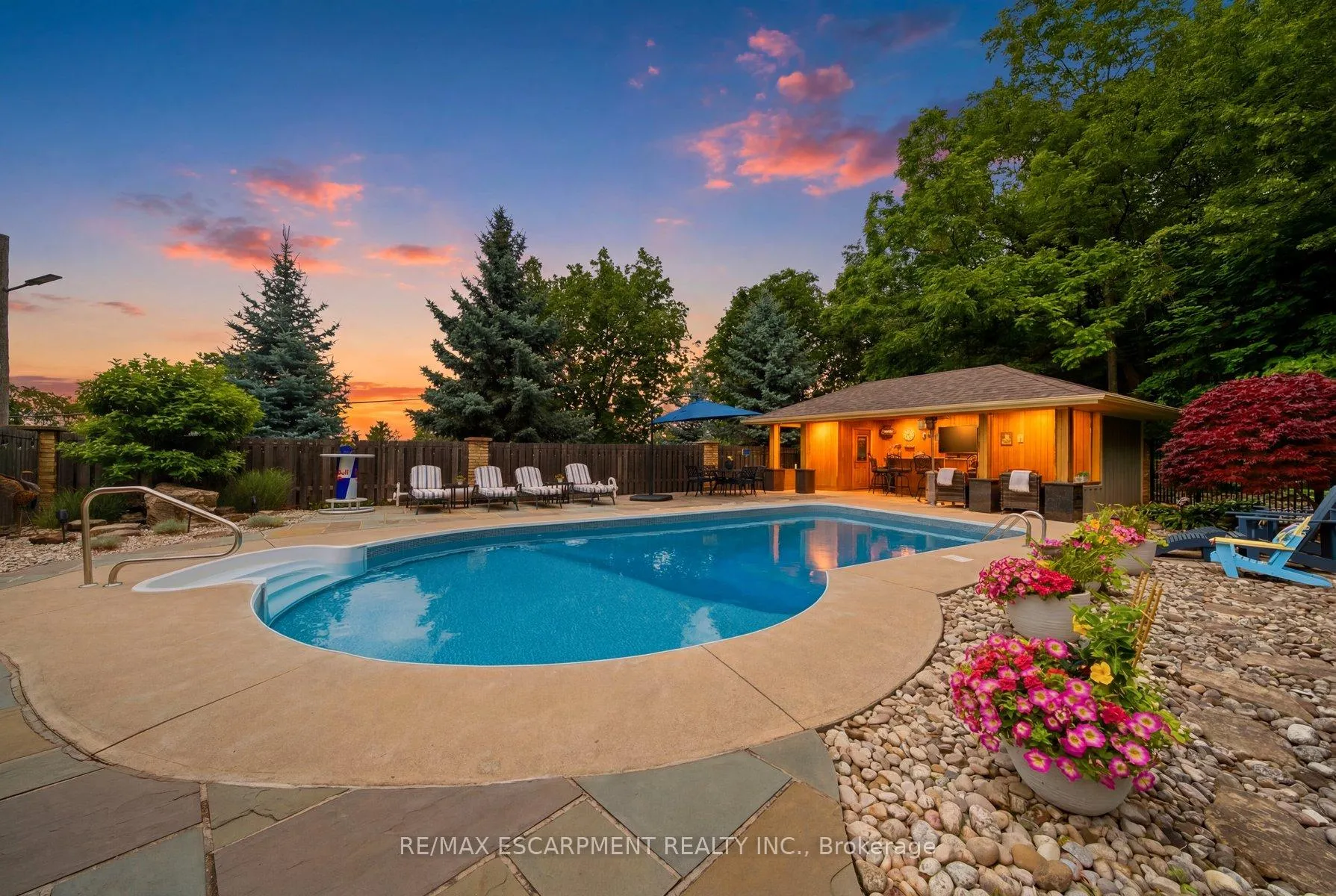 Photo 39 of 44 New Mountain Road, Hamilton, Stoney Creek — HOMEH