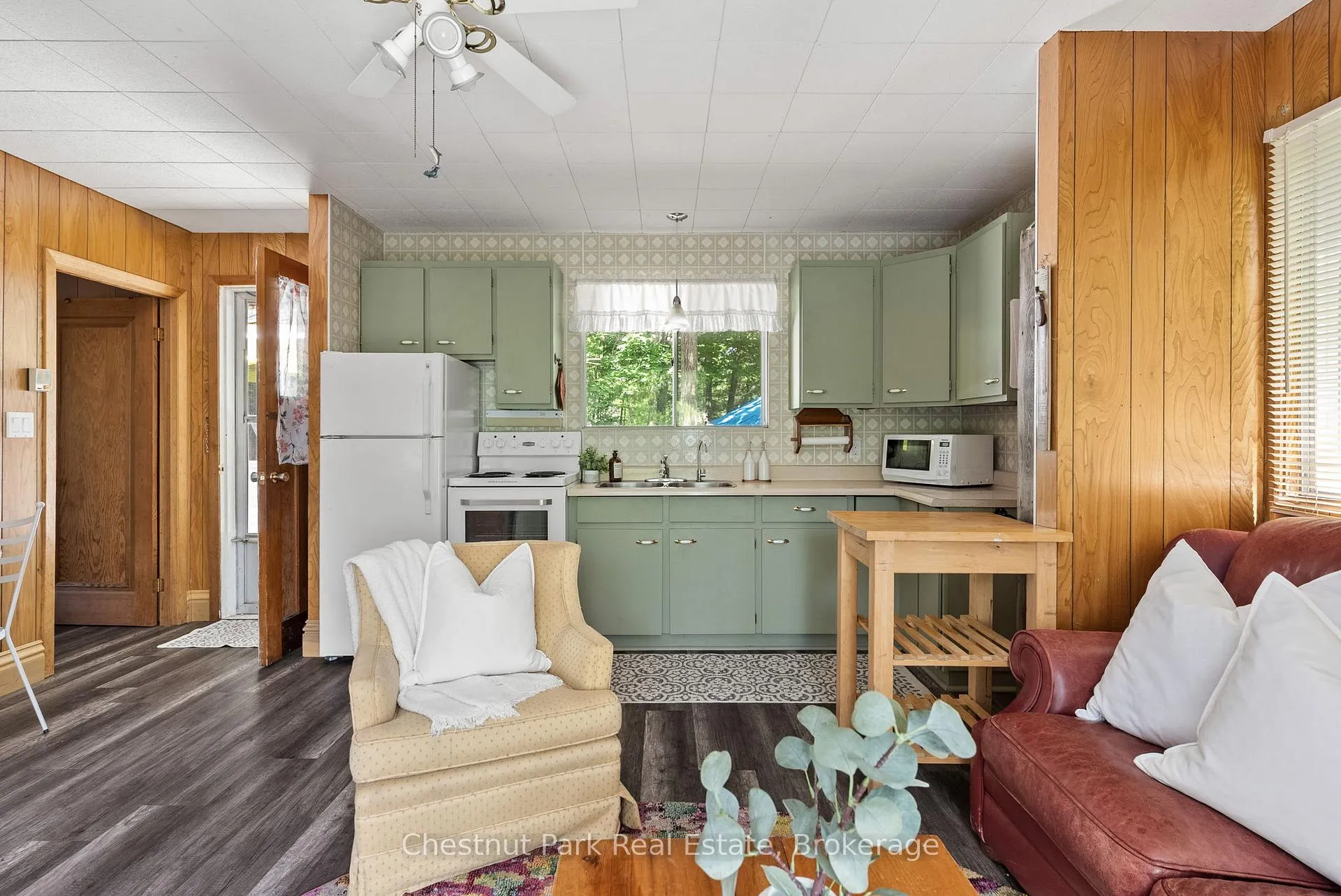 Photo 1 of Unit 2, 1185 North Kahshe Lake Road, Gravenhurst, Morrison — HOMEH