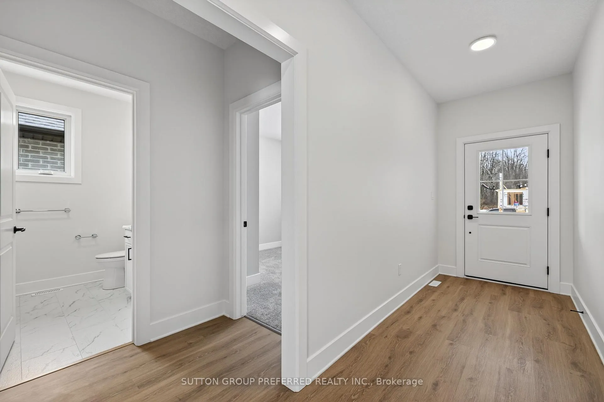 Photo 2 of 45 Ayrshire Avenue, St. Thomas — HOMEH