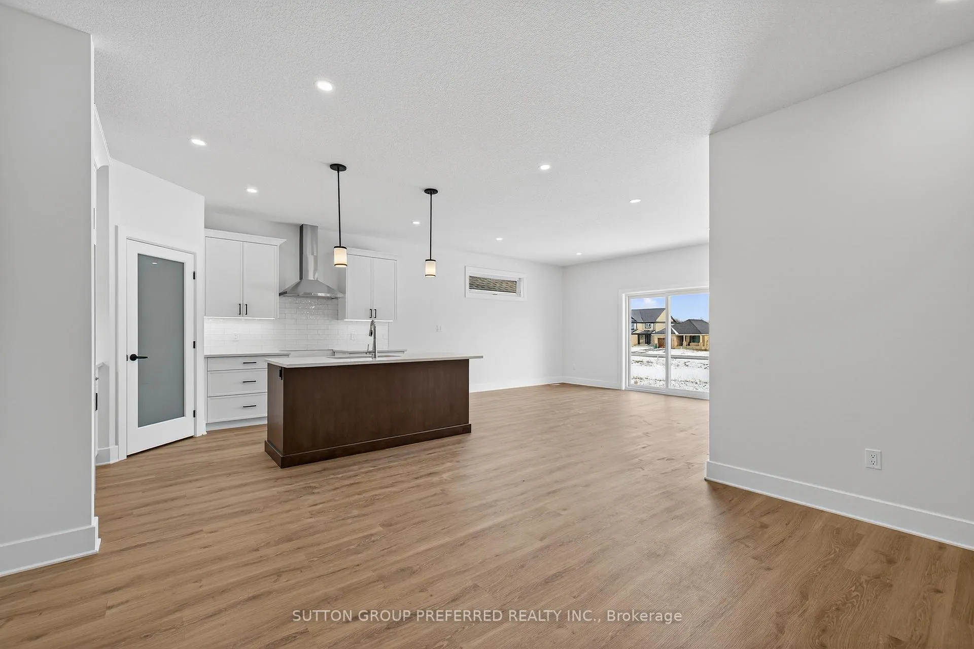 Photo 4 of 45 Ayrshire Avenue, St. Thomas — HOMEH